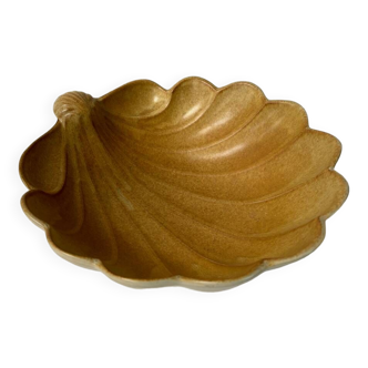 Shell stoneware salad bowl