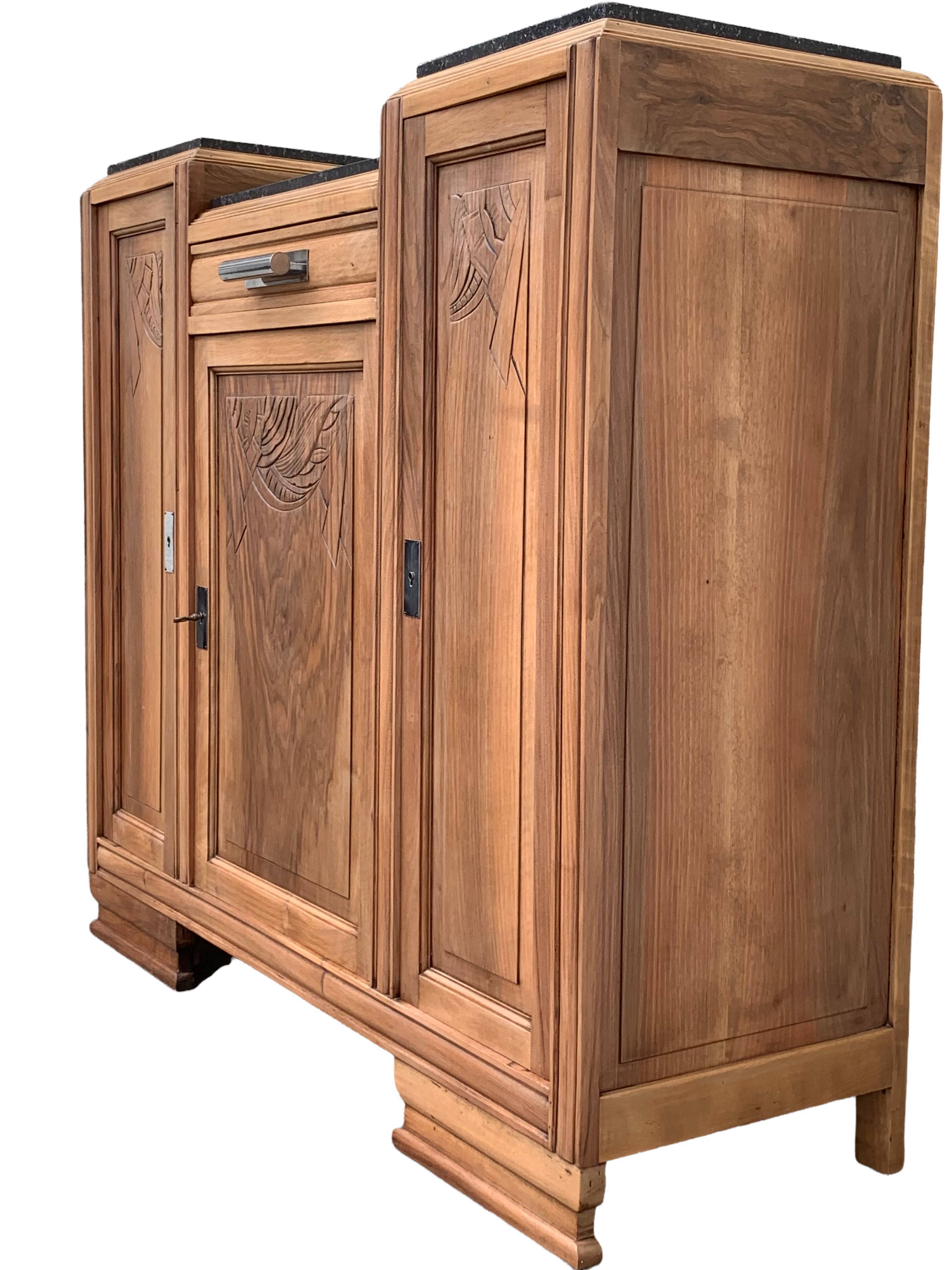 Parisian art deco buffet walnut brut massive 1920