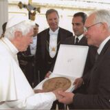 Brutalist sculptural floor lamp by Albano Poli for Poliarte 1970s