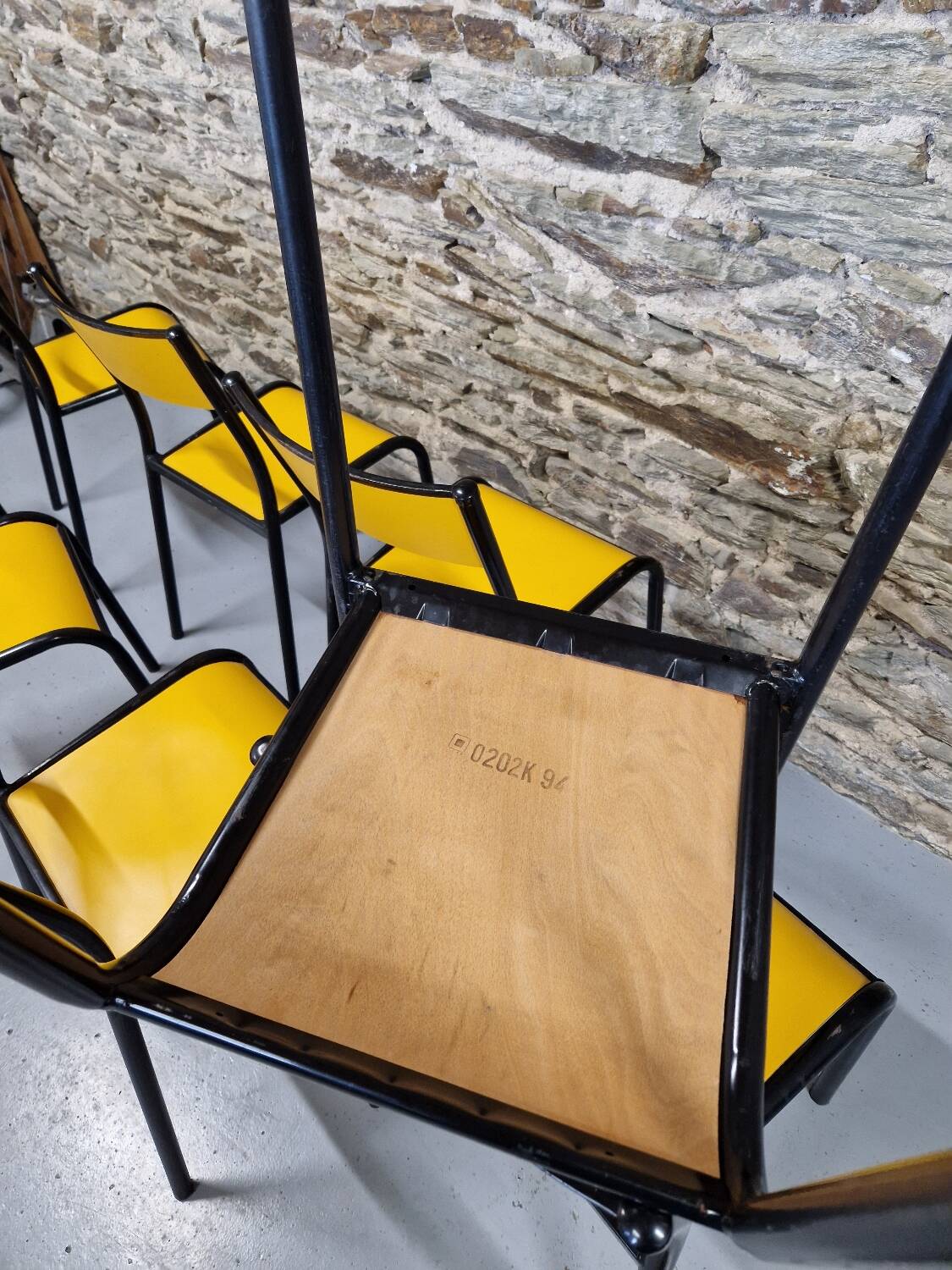 Set of 8 yellow mullca 510 chairs