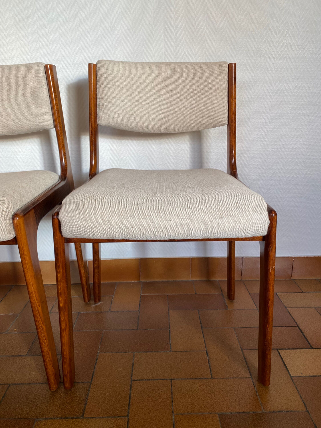 Suite de 4 chaises de style scandinave