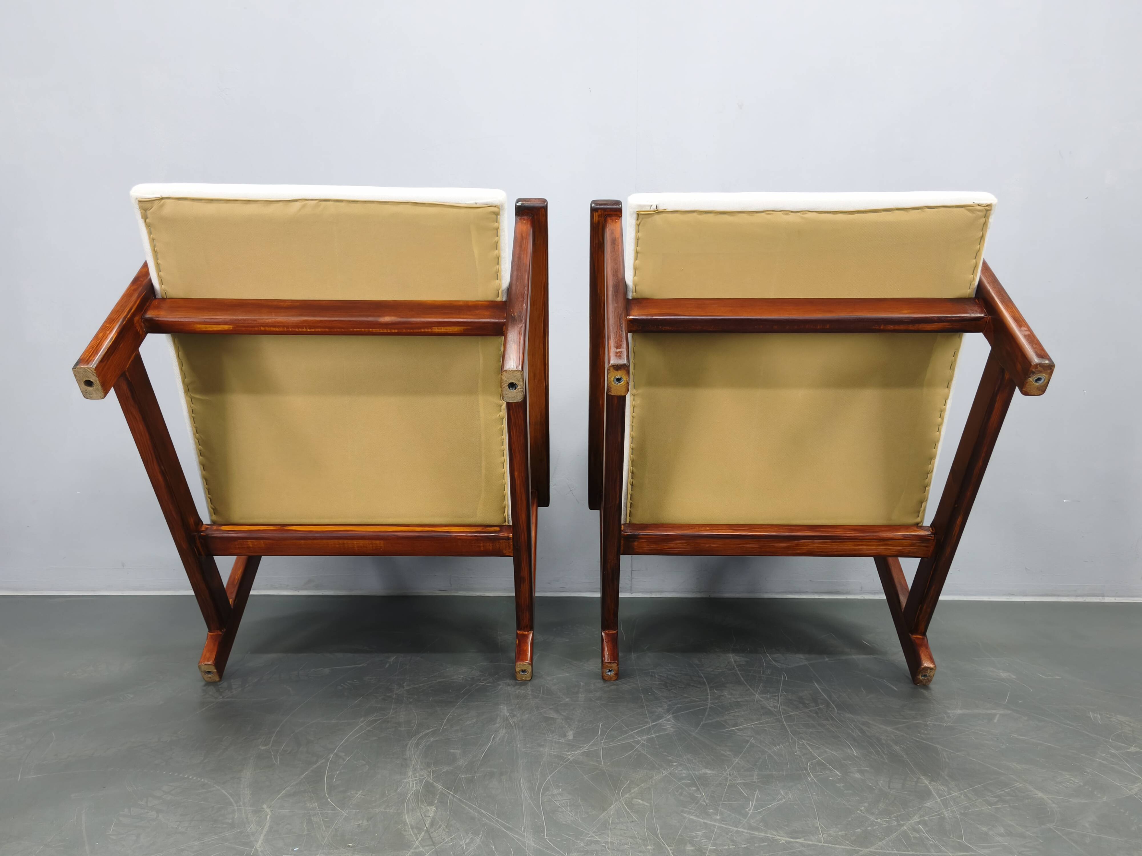 Pair of Mid-Century Pine Lounge Chairs, Czechoslovakia 1970s