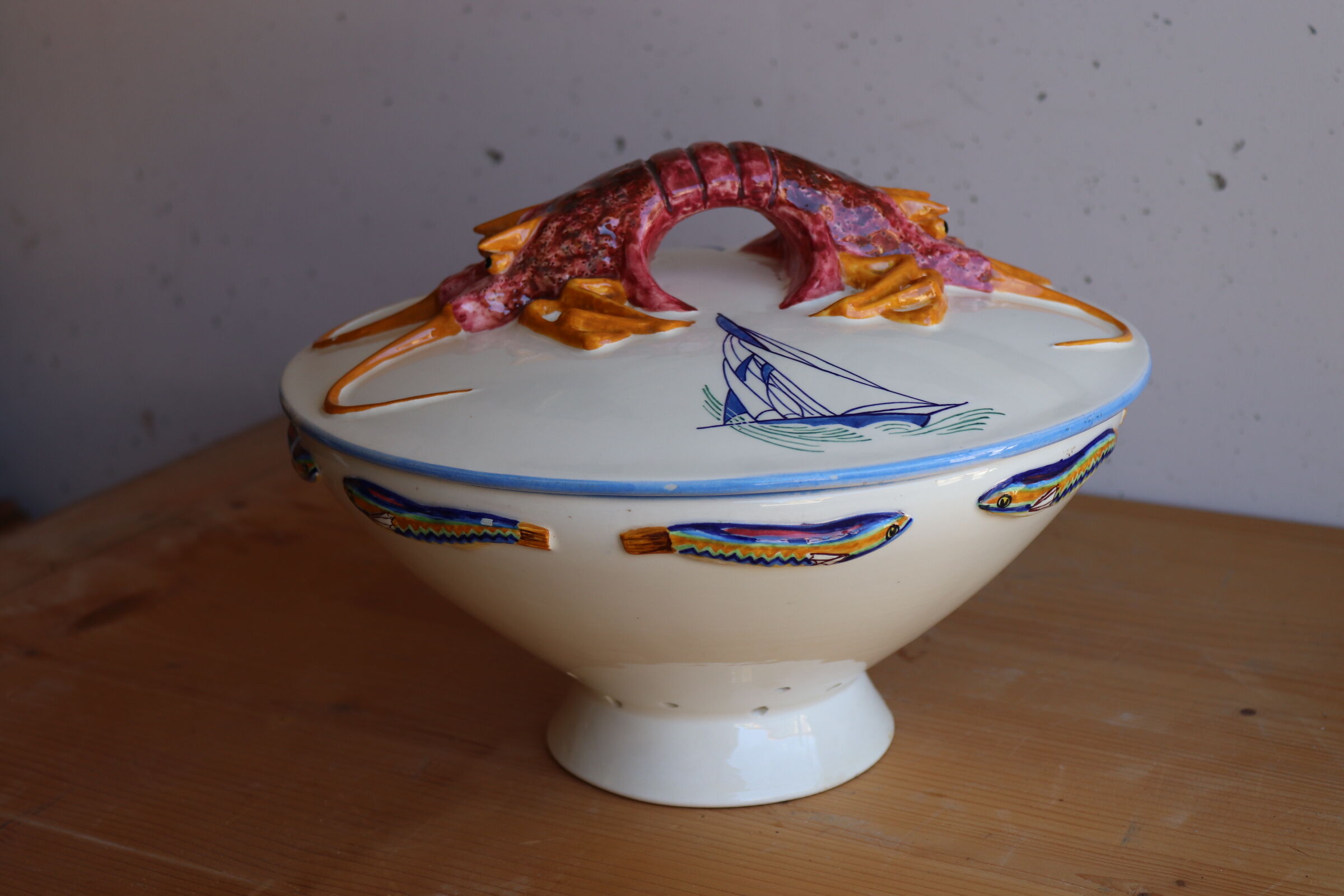 Covered ceramic vegetable dish with painted marine decoration – lobster