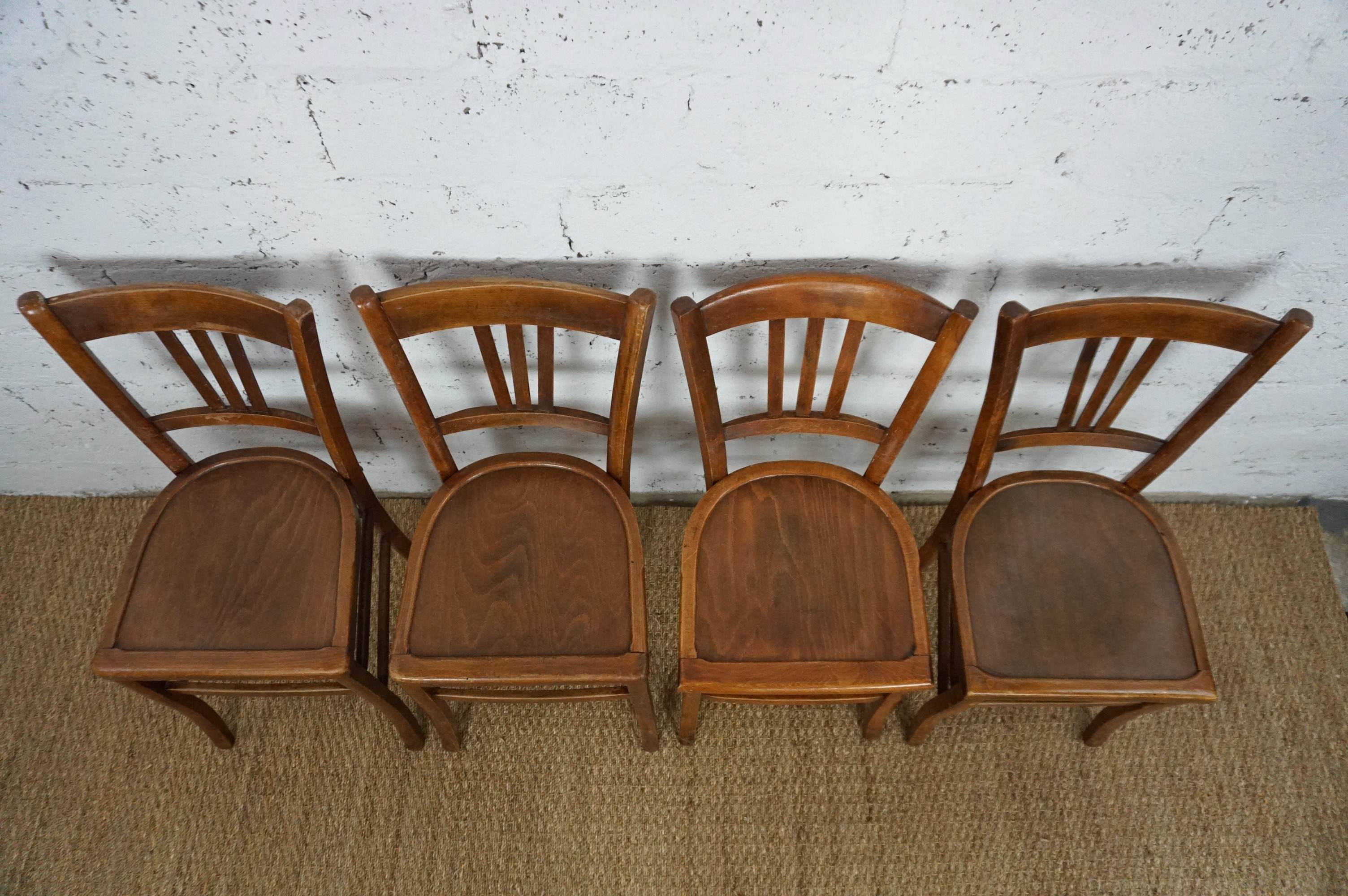 Ensemble de 4 chaises de bistrot vintage dépareillées