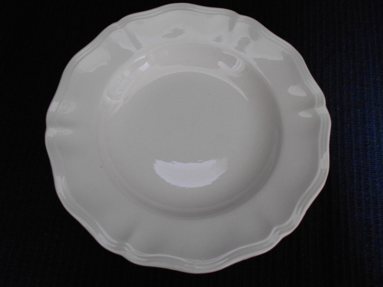 Set of 3 ivory soup plates SARREGUEMINES