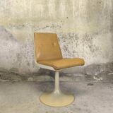 Vintage tulip leg chair.