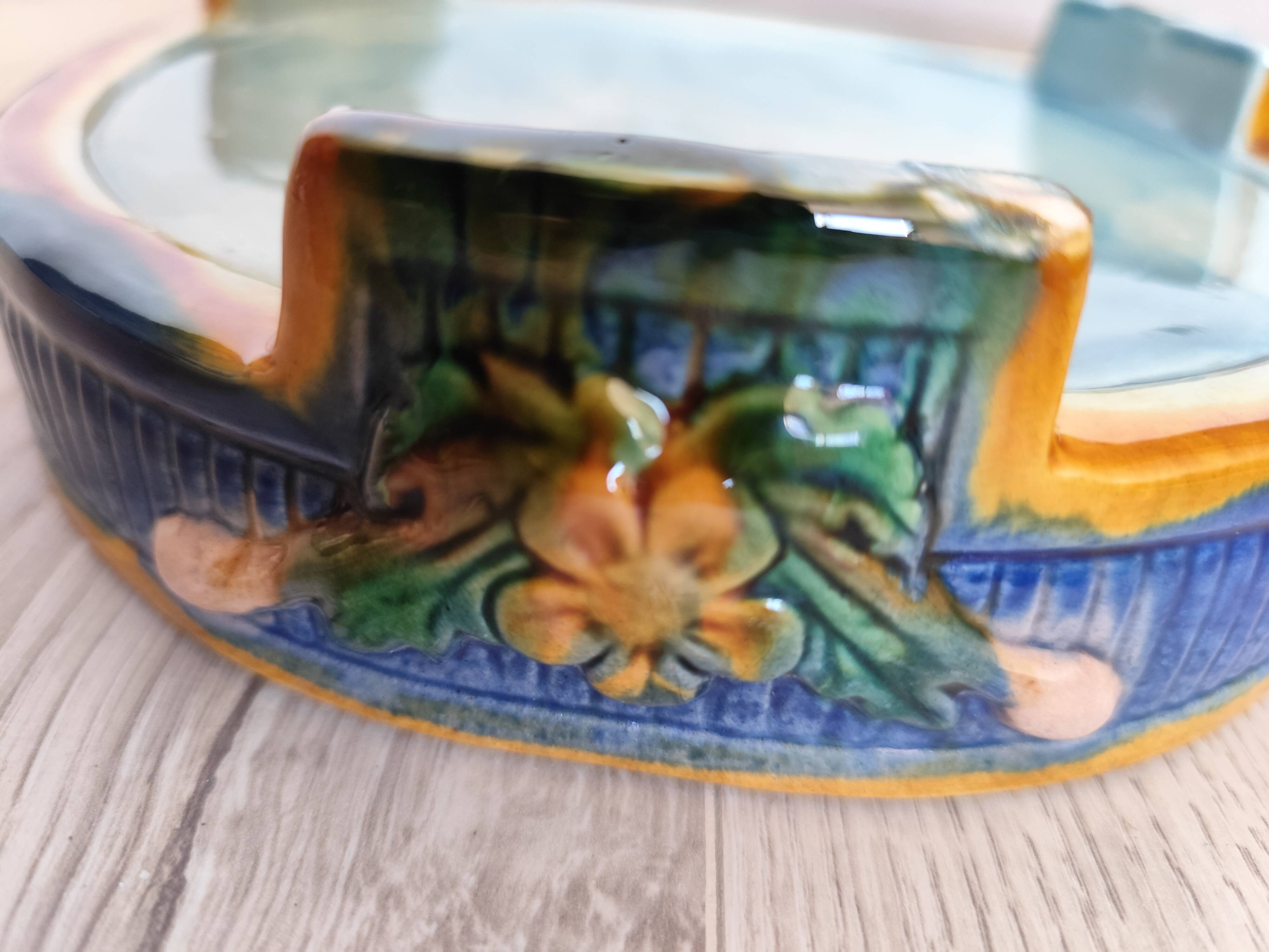 Antique Victorian Art Majolica Earthenware Cheese Cover with Dish