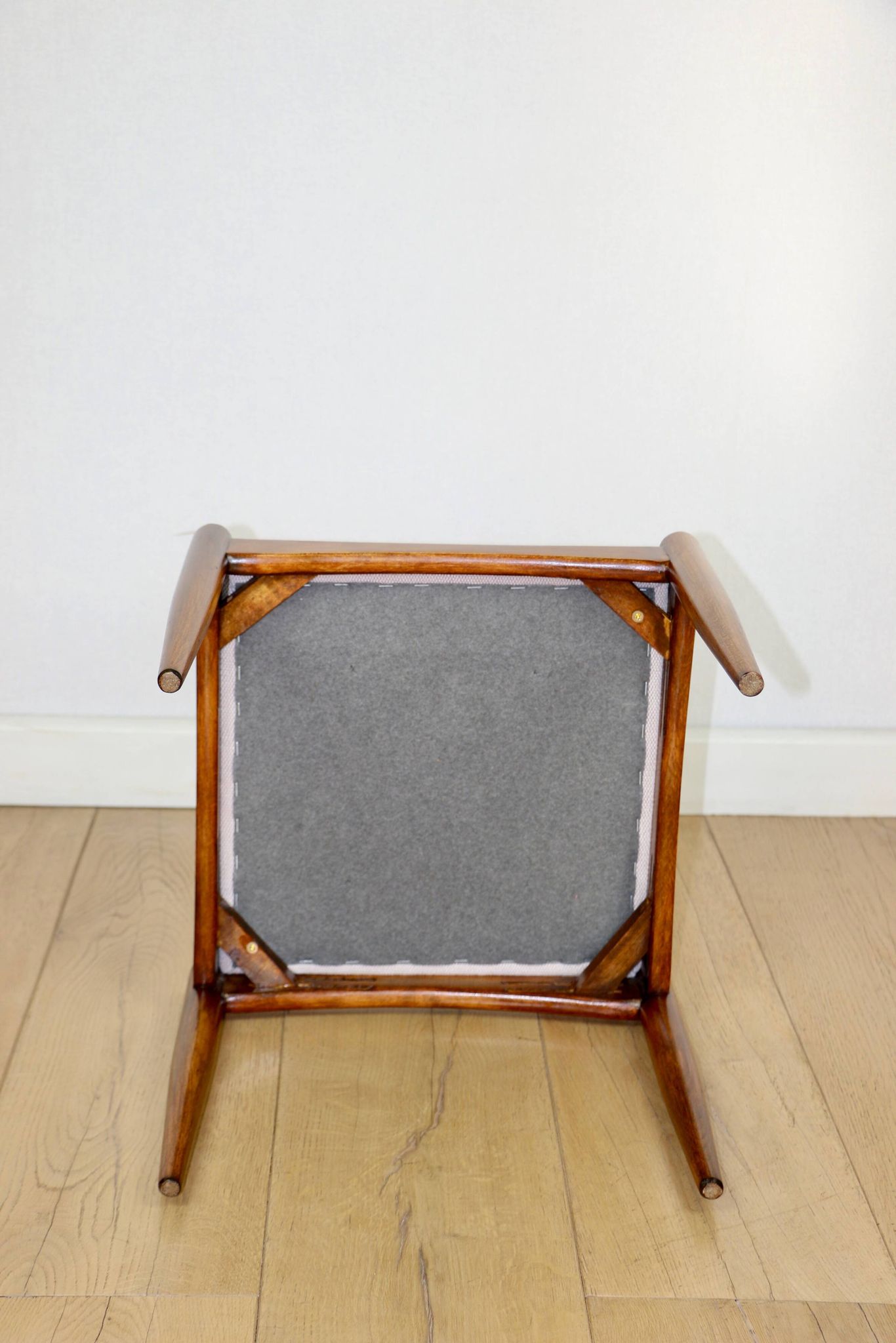 Edmund Homa stool beige-cream seat - structural fabric