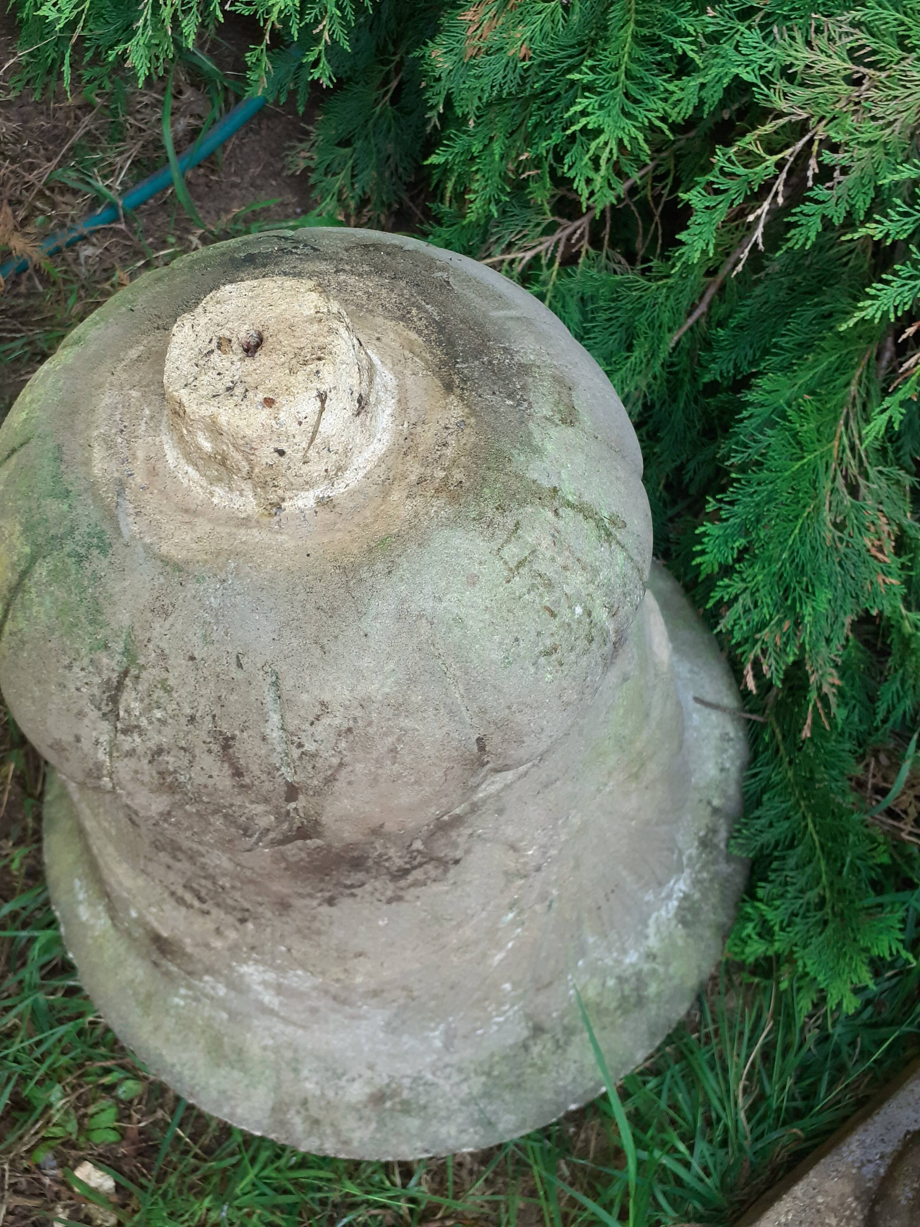 Pair of stone planter medicis