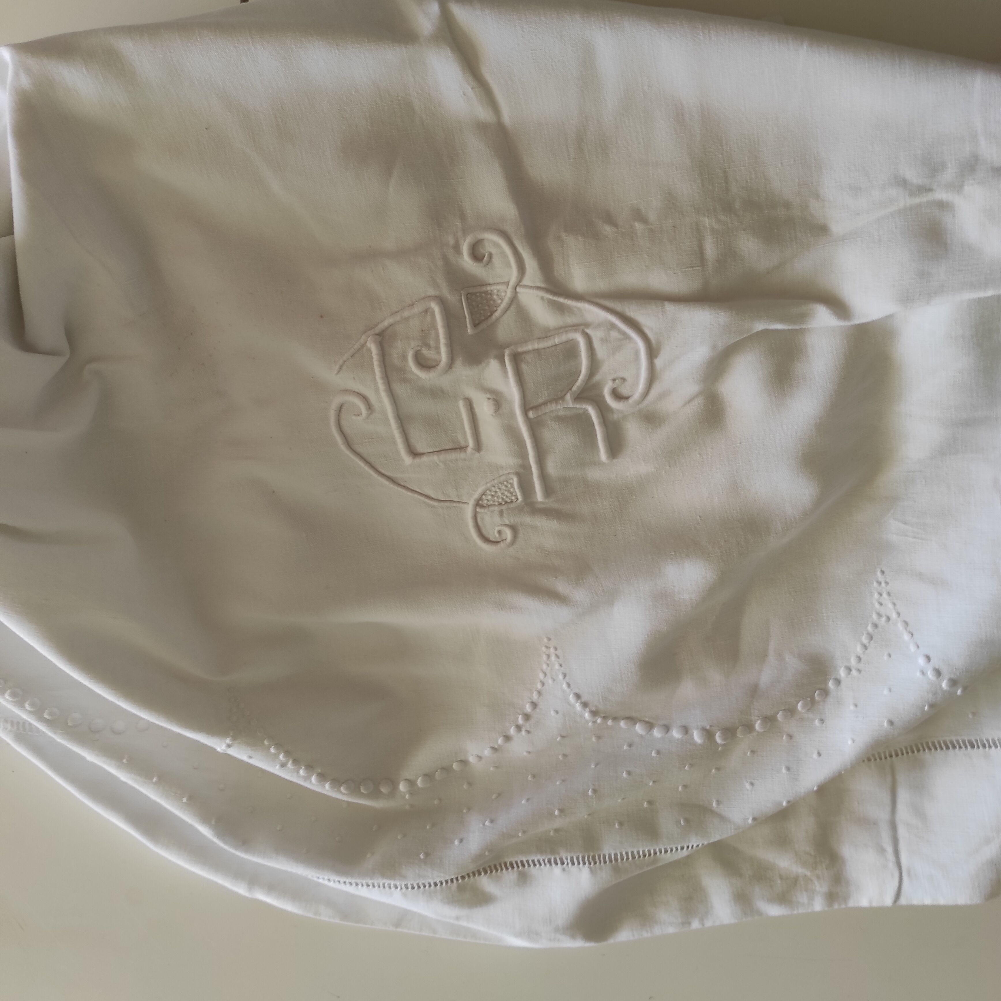 Large monogrammed old embroidered sheet of 235 cm x 330 cm material: linen and cotton