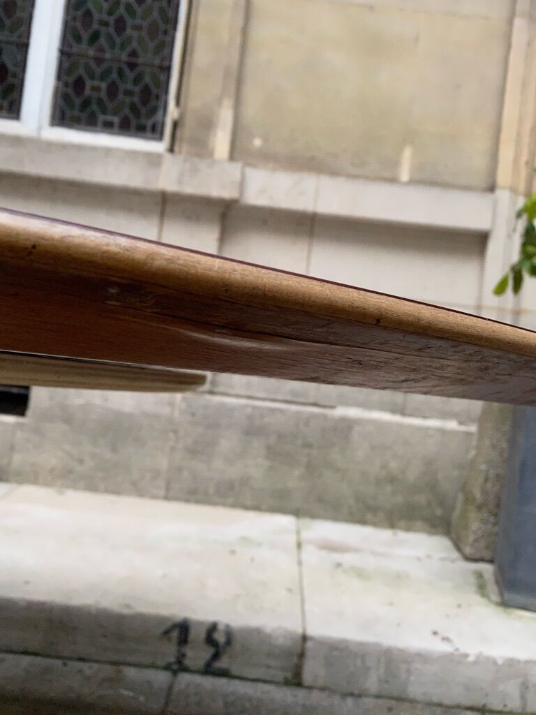 Eero Saarinen's oval tulip table for Knoll