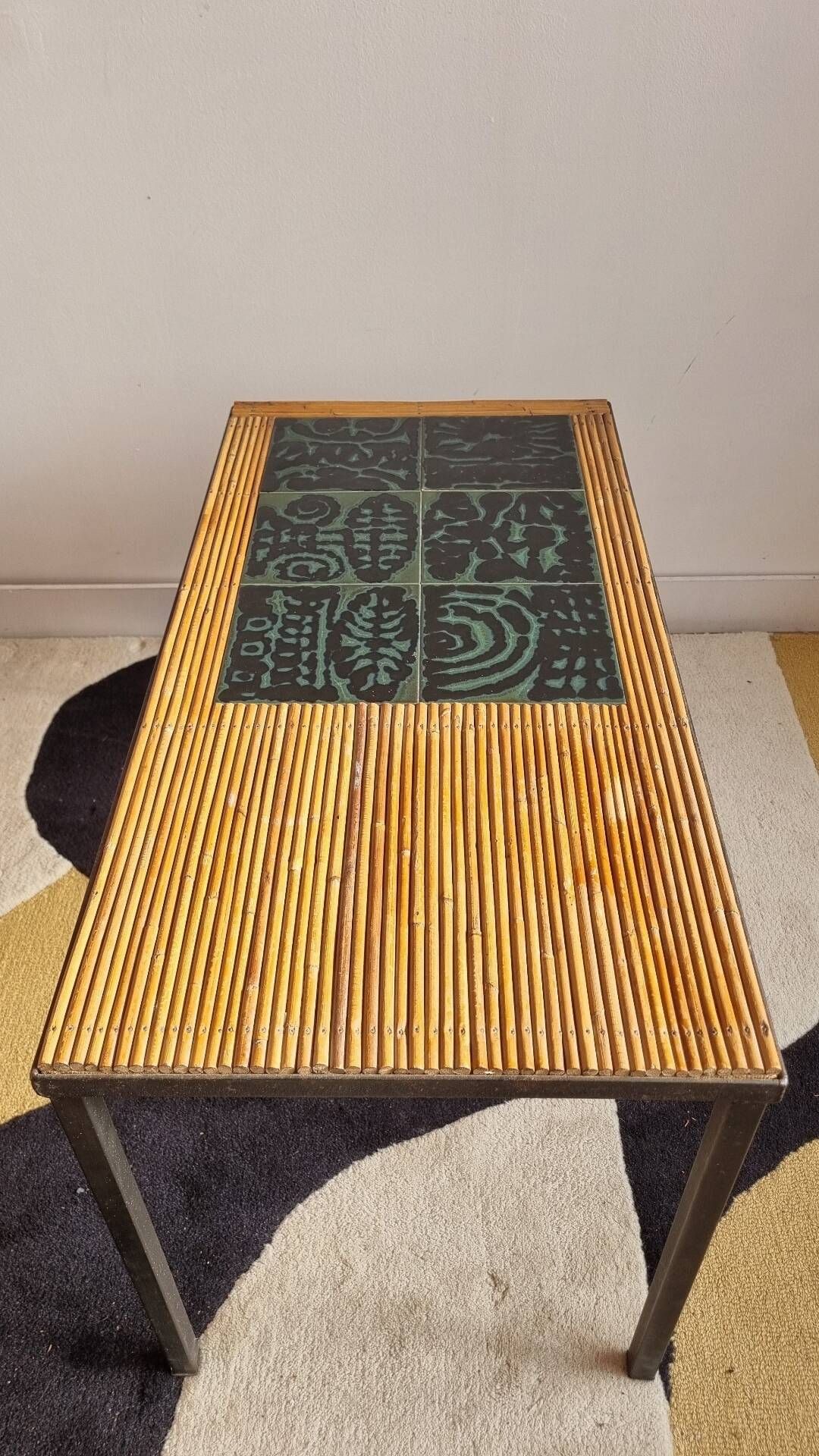 Table basse vintage rotin carreaux 