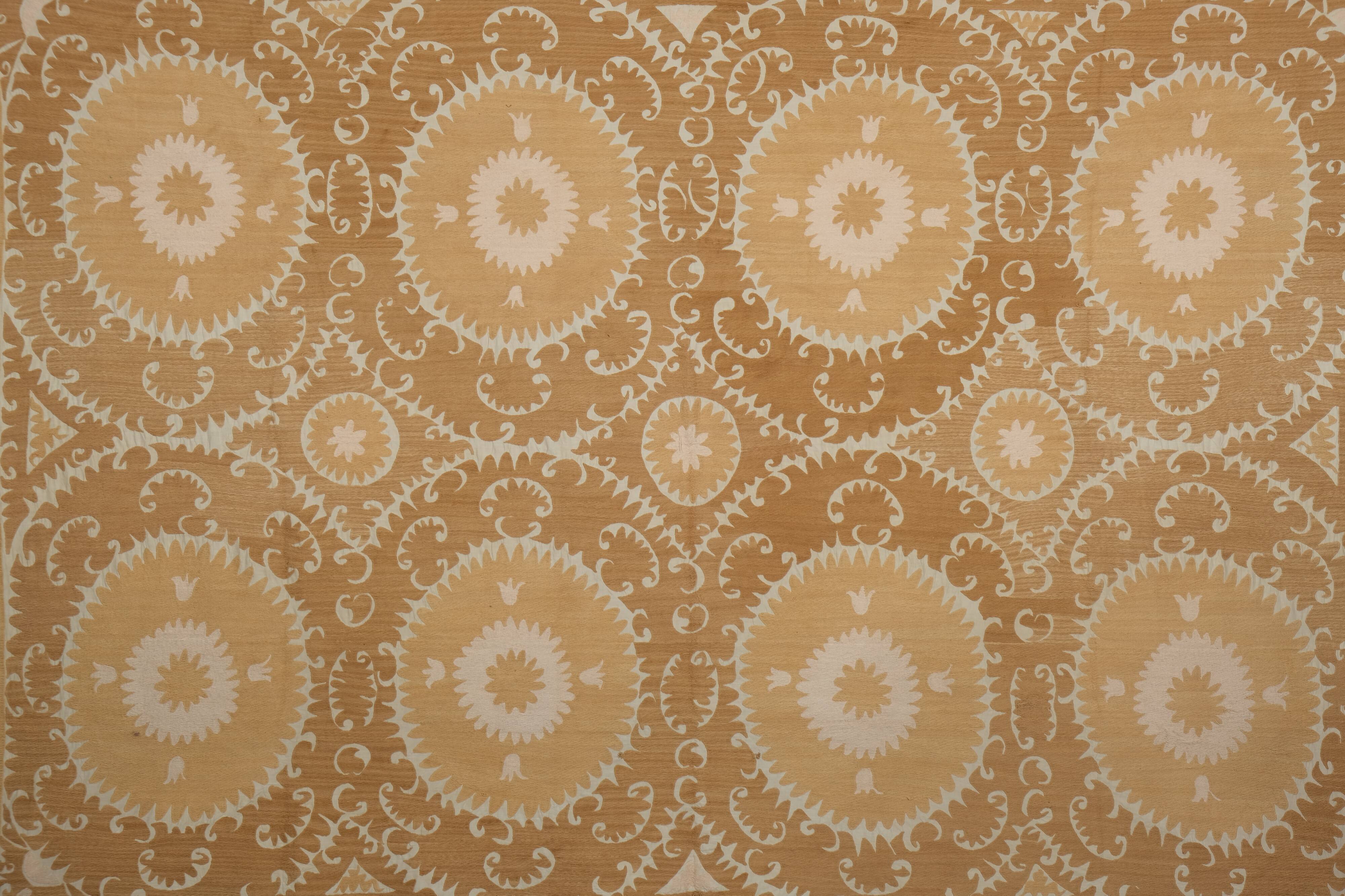 Suzani tapestry 242x350 cm