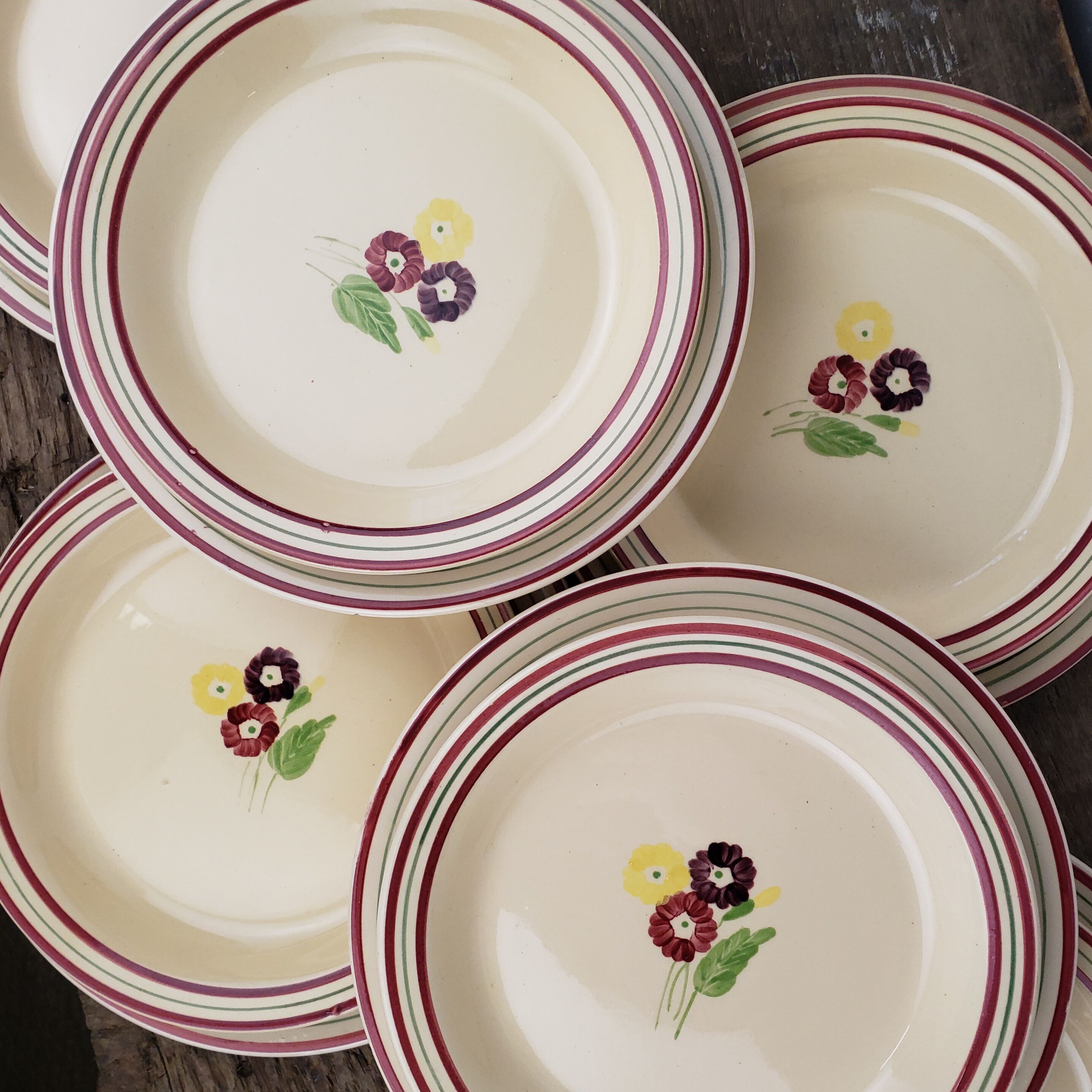 Service 12 plates - Gien, Primevères model