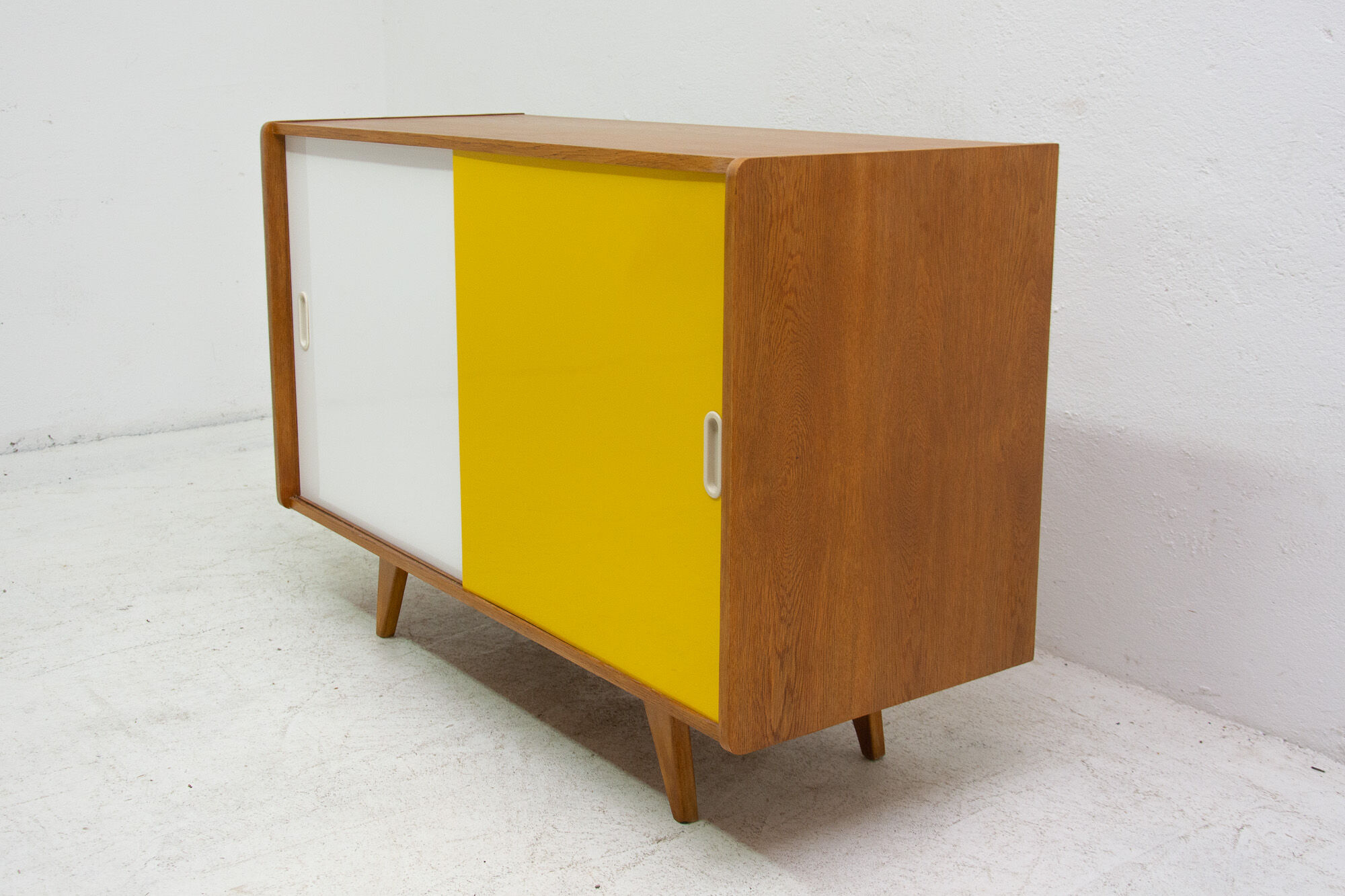 Fully restored mid century sideboard U-452 by Jiří Jiroutek, 1960´s, Czechoslovakia