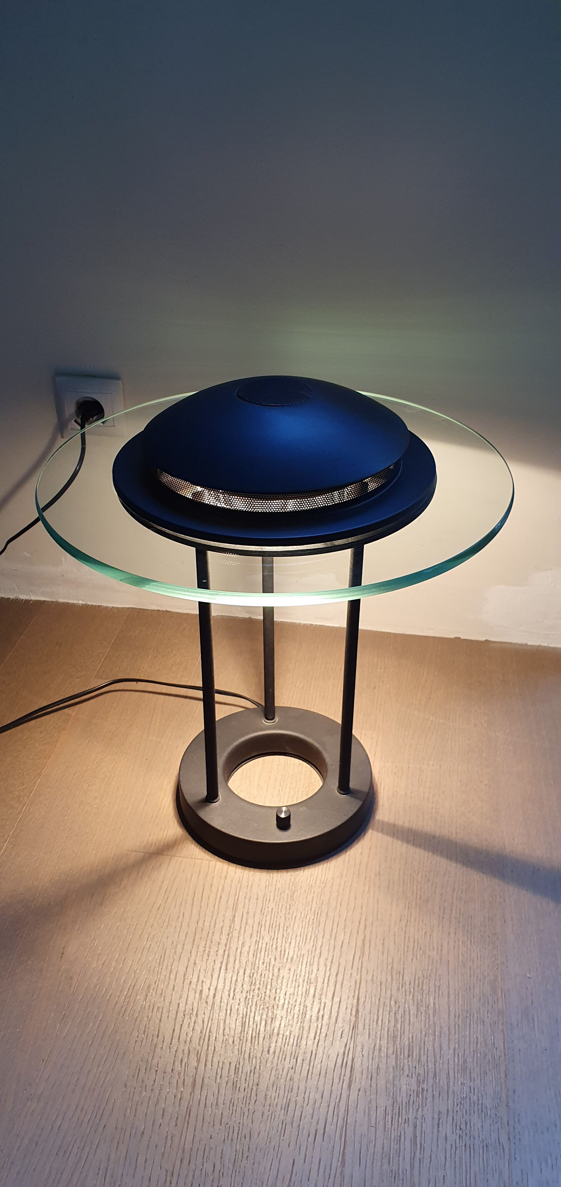 “Saturn” lamp by Robert Sonneman 1970