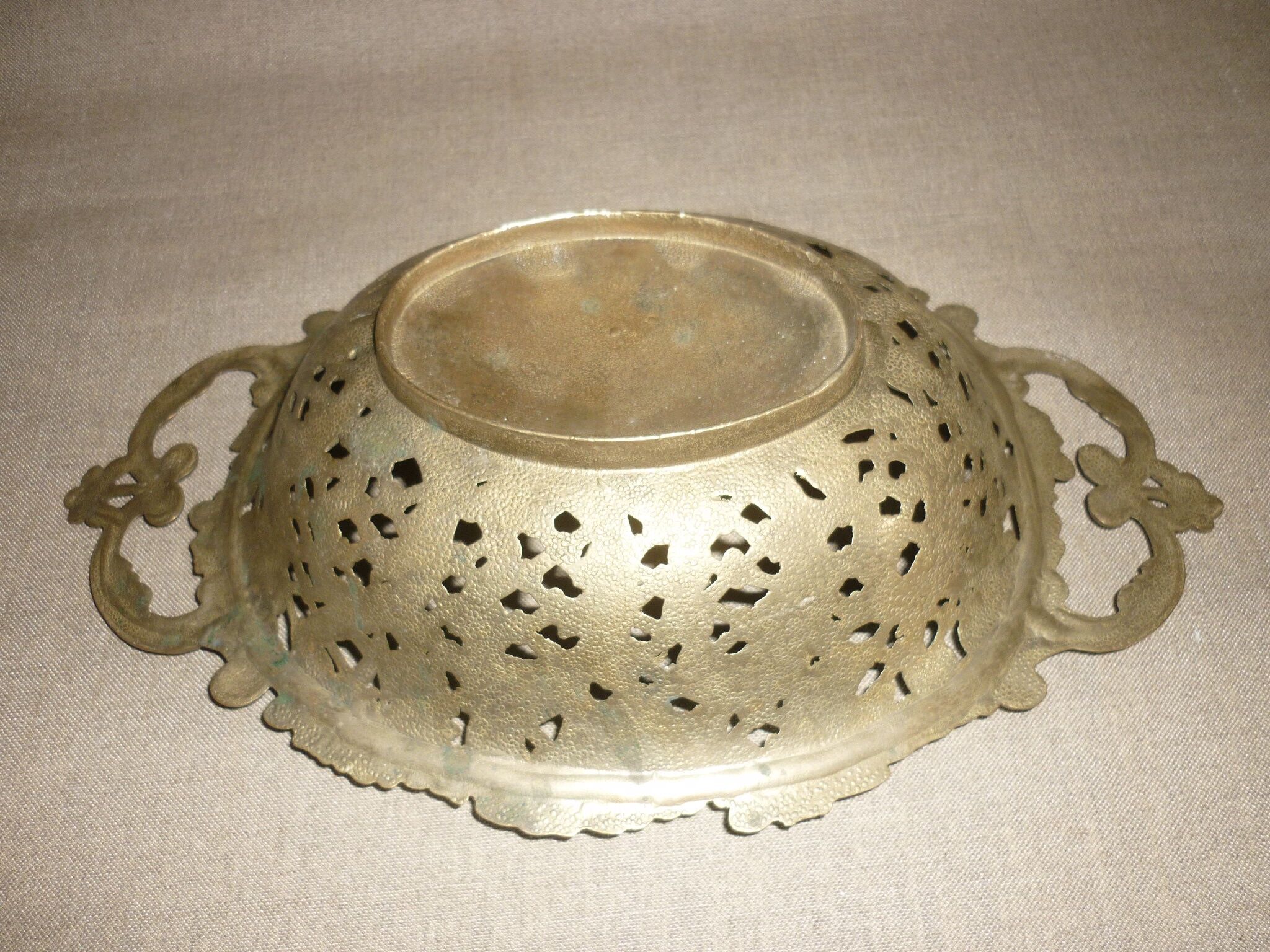 Fruit basket, bread basket with matt gilded bronze handles
