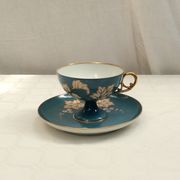 Old porcelain chocolate cup and saucer of Paris Dimension: height -8.5cm- D-11.5cm-