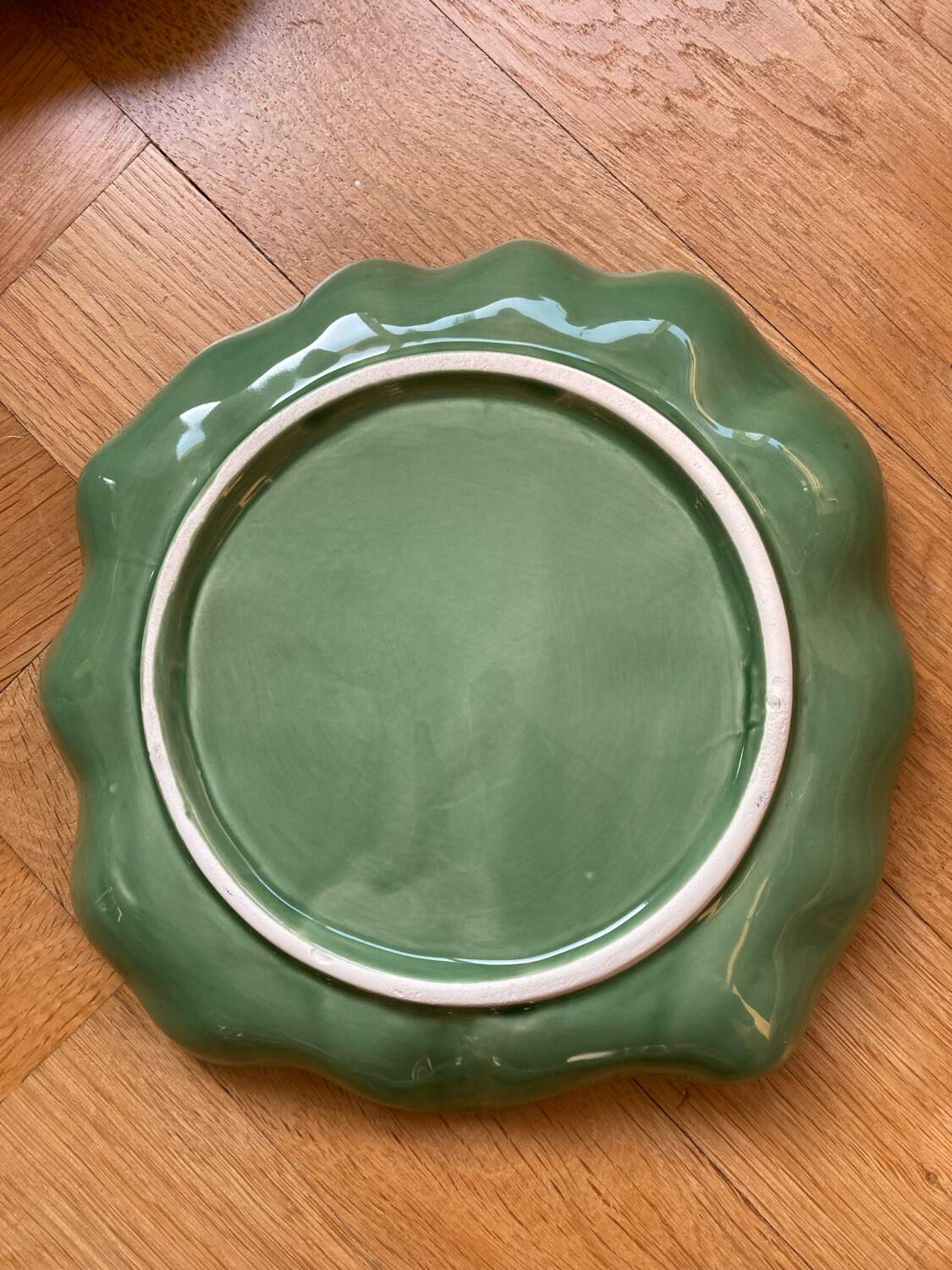 Cabbage leaf dessert plates