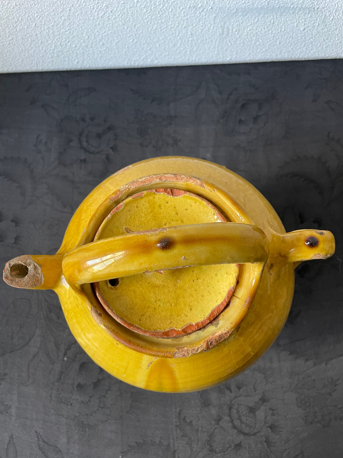 Cruche gargoulette chevrette en terre cuite jaune vernissé XIX eme siècle