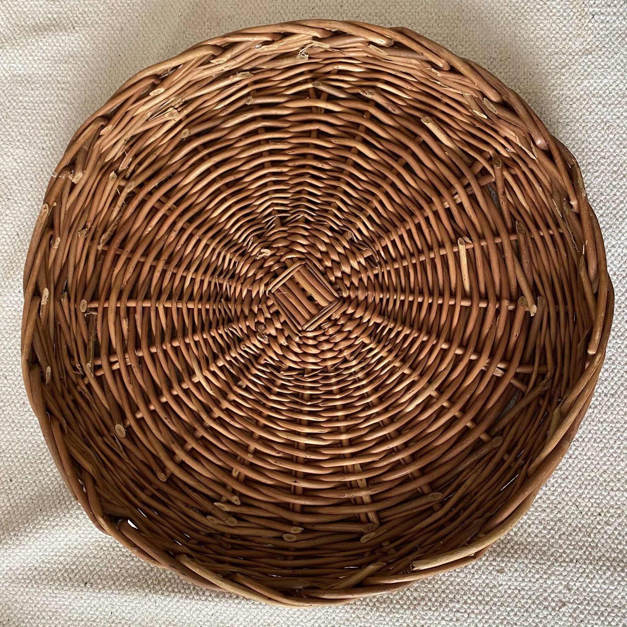 Rattan storage pouffe from the 60s-70s.