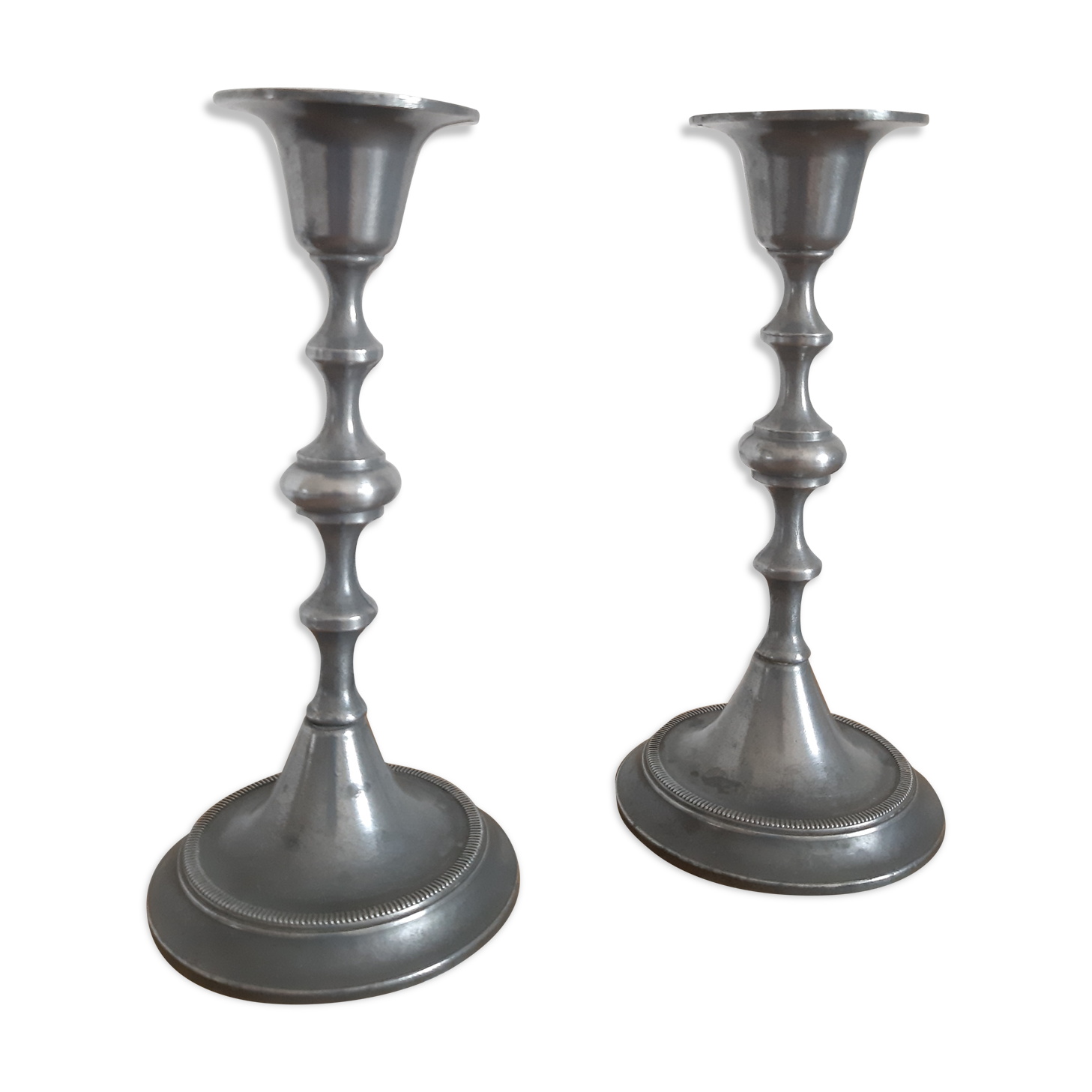 2 candle holders