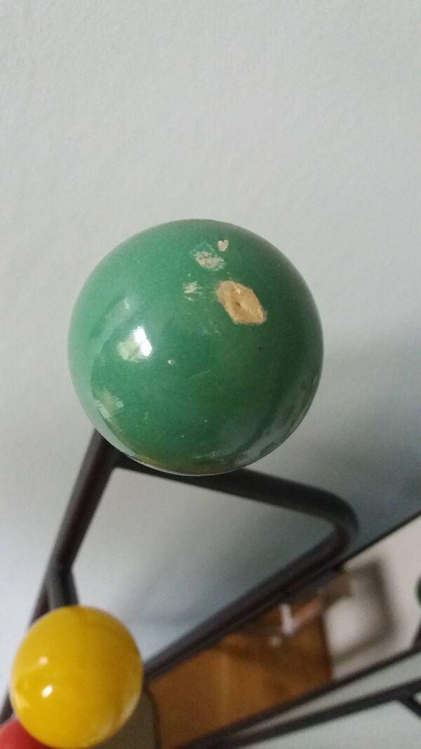 Vestiaire porte manteau boules de billard et miroir style Roger Feraud