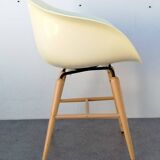 Beige shell armchair, beech legs from Kare Design vintage 1990