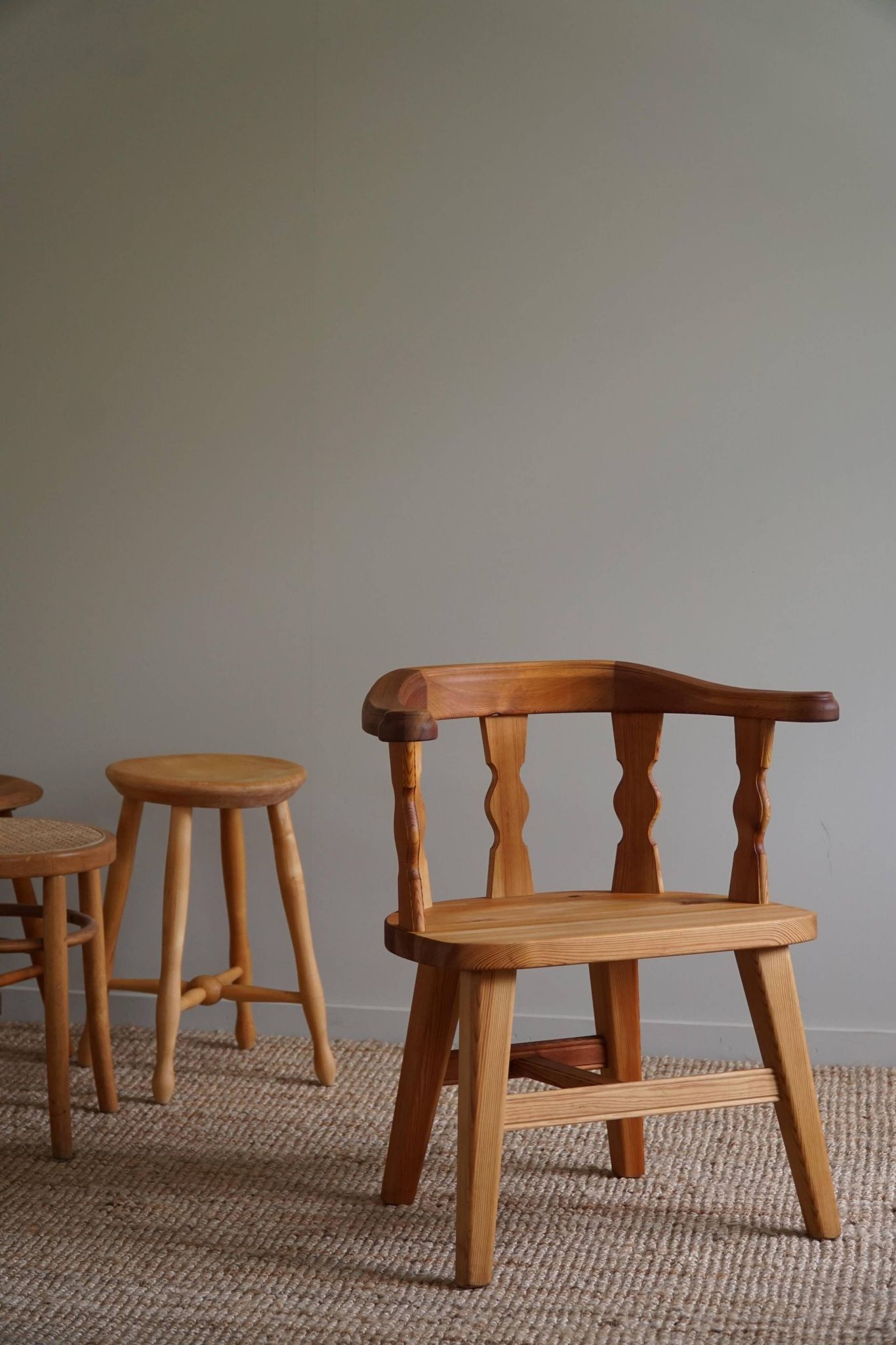 Ensemble de 4 fauteuils modernes norvégiens par Krogenæs, pin massif, années 1950