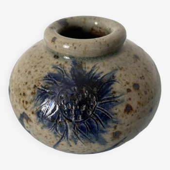 Vase boule en grès pyrité signé Suzanne Dauliach