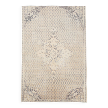 6x8 Vintage Cream & Black Oriental Persian Rug, 176x259Cm