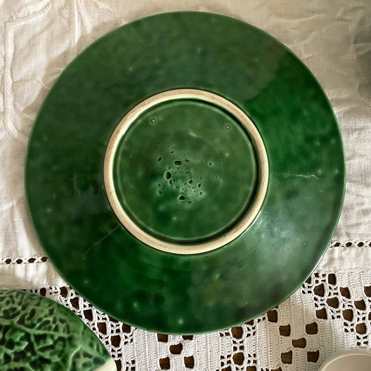 Soupière et plat en barbotine chou