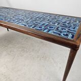 Table basse en palissandre et céramique bleue