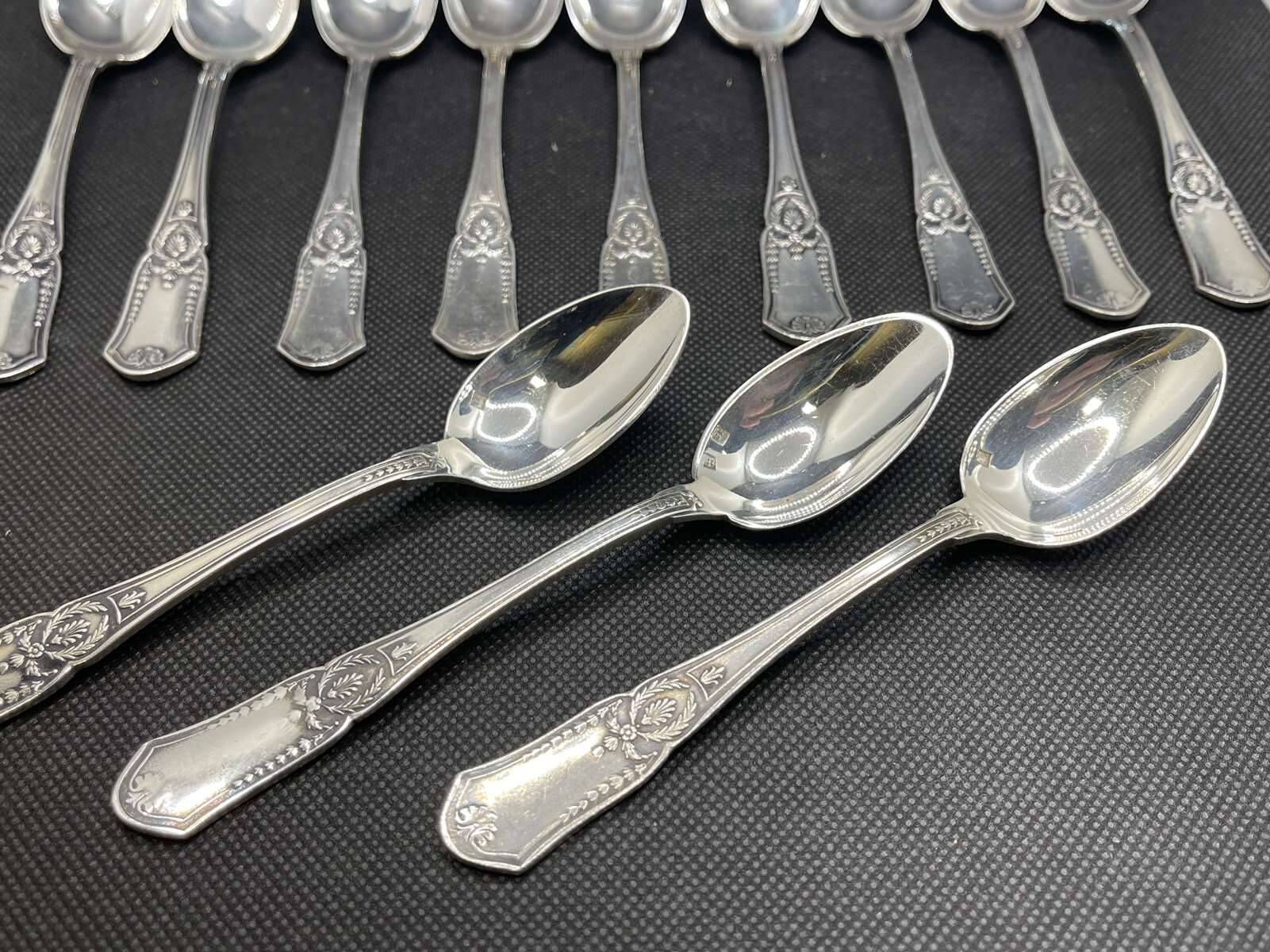 Set of 12 small BOULENGER spoons in silver-plated metal