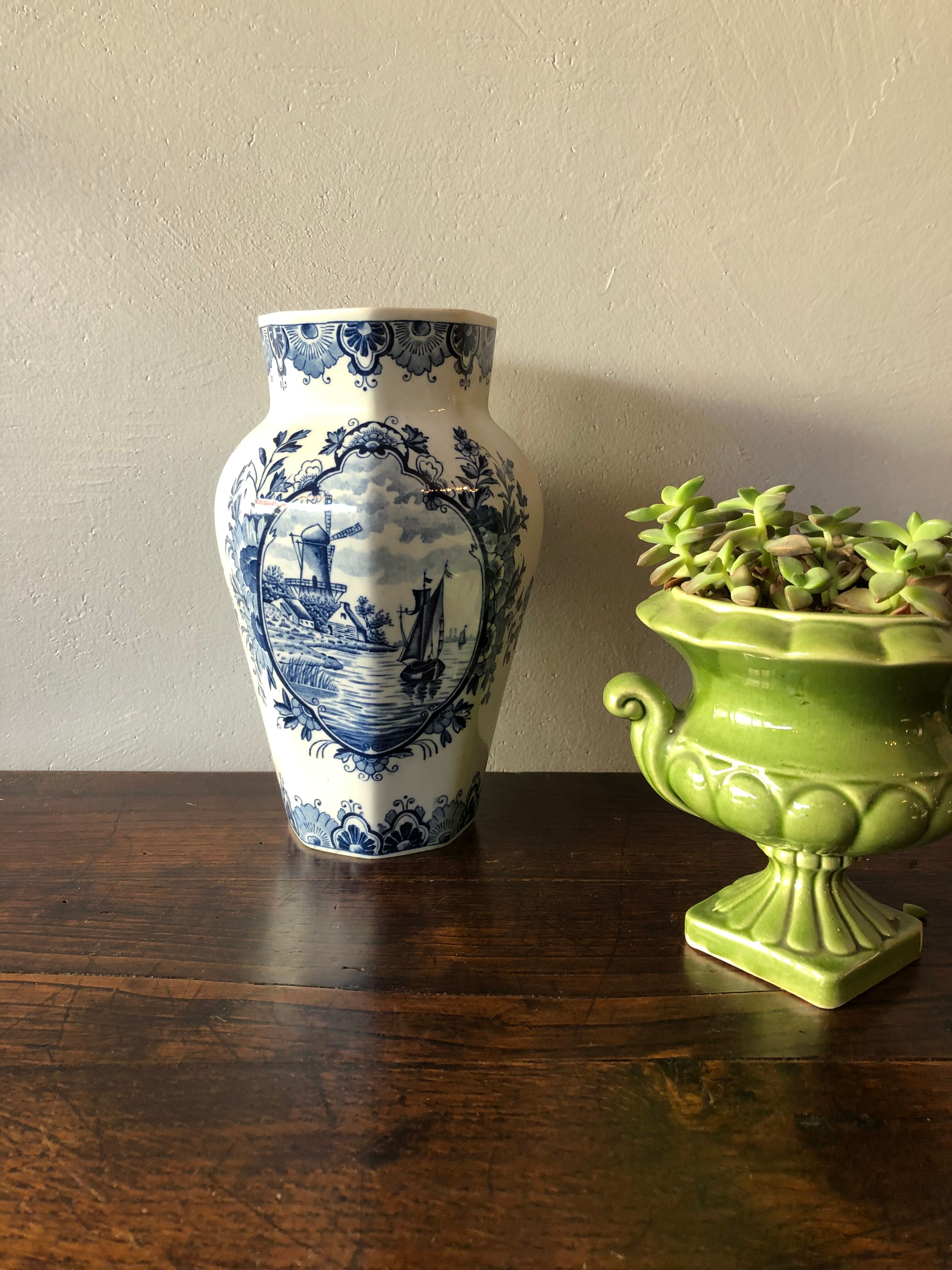 Old Vase Delft, Holland