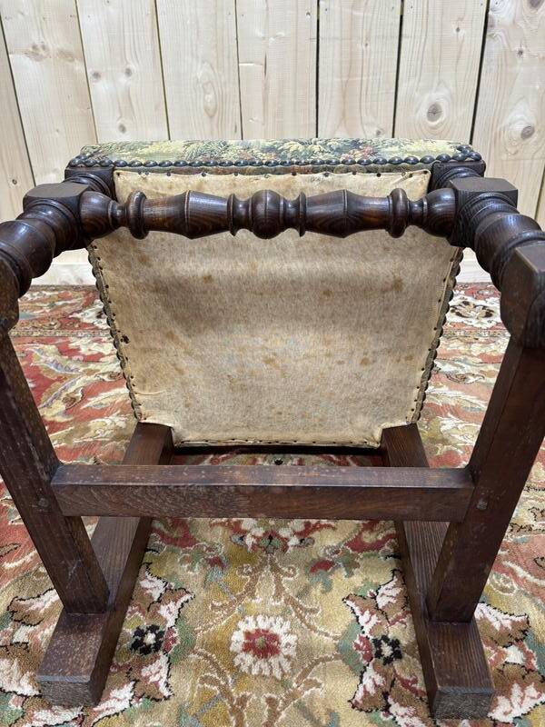 Série de 5 chaises de style Louis XIII