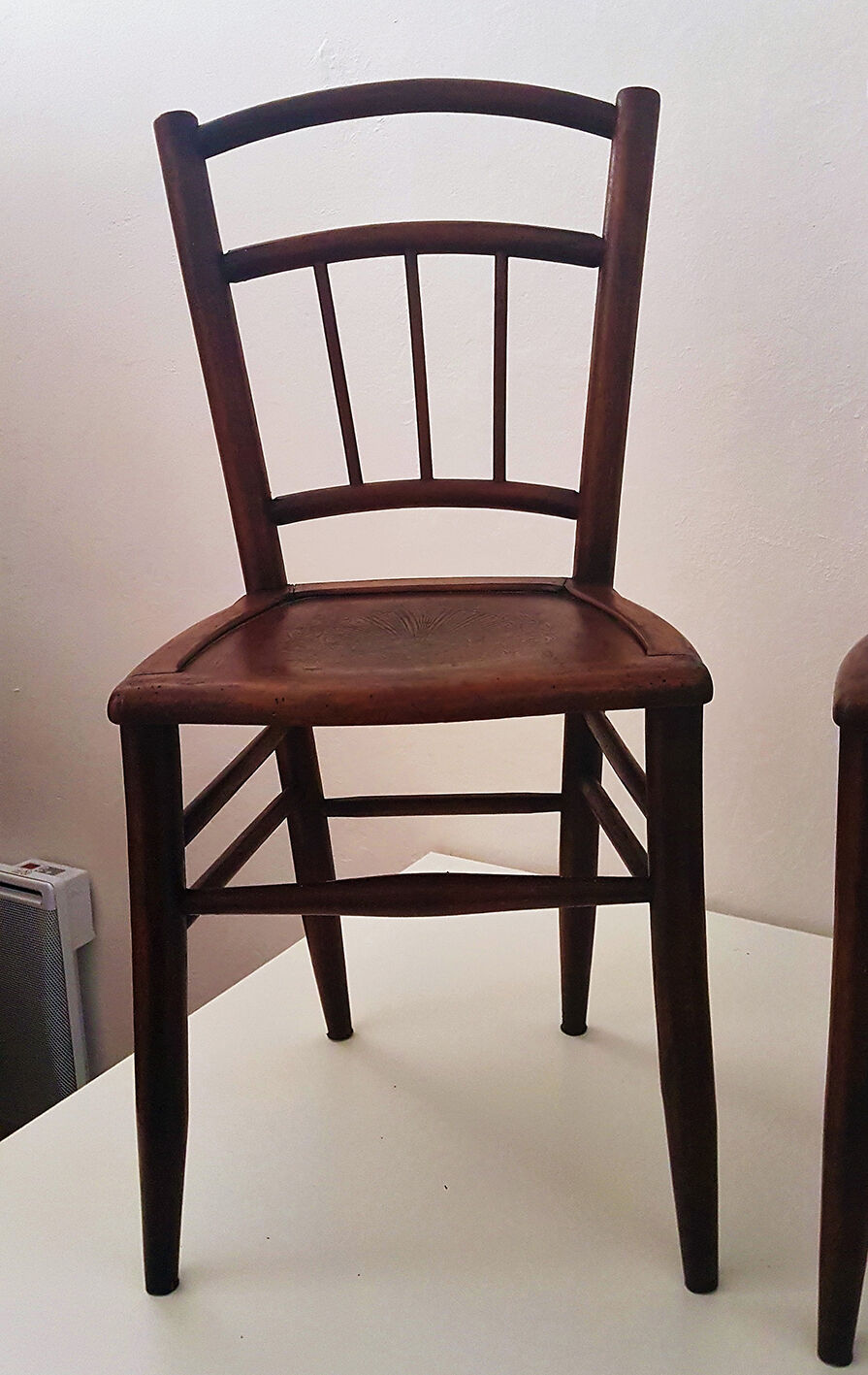 Set of 4 bistro chairs wood