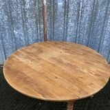 Round table in solid cherry wood, extendable with twisted legs, Louis Philippe style.