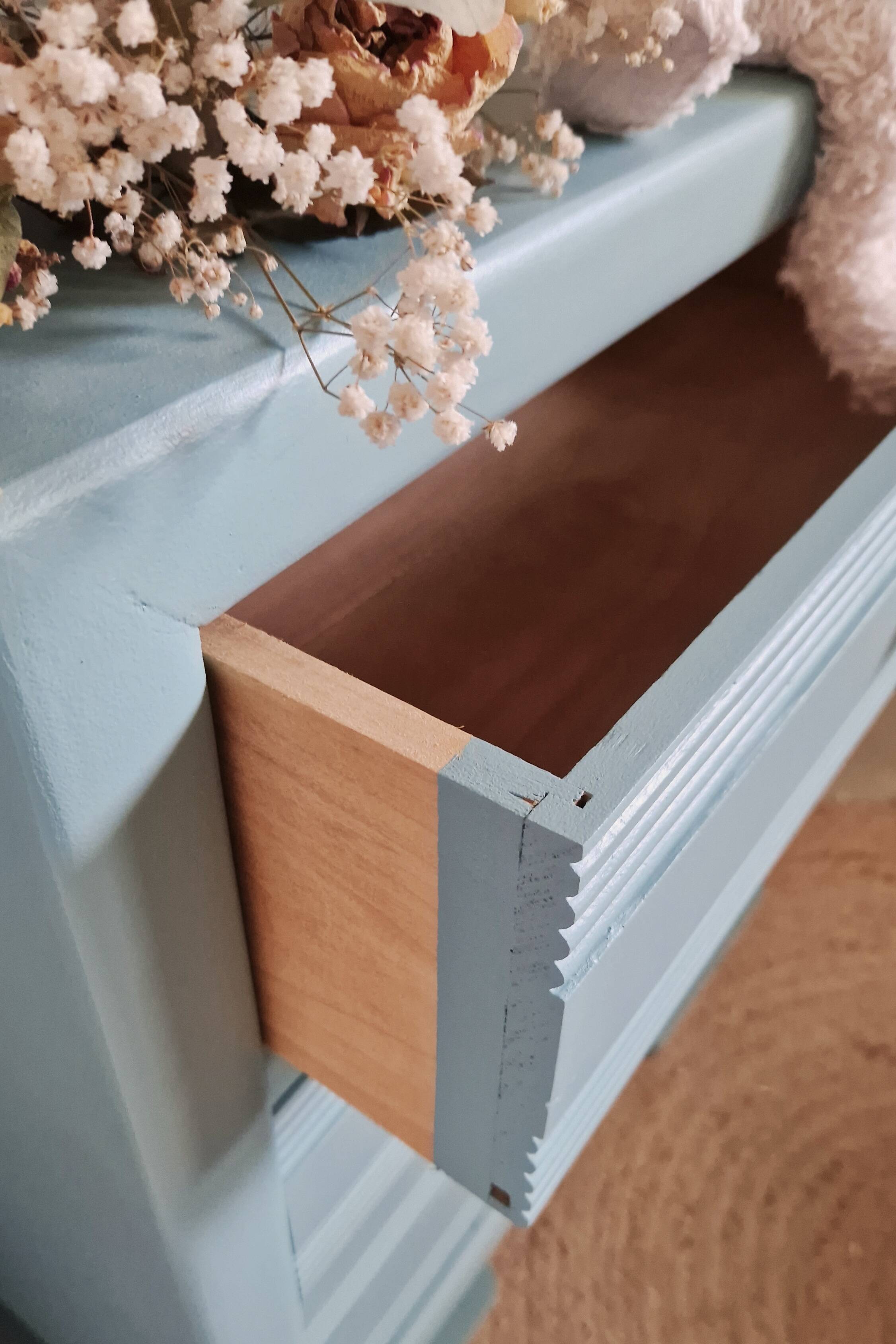 Art Deco chest of drawers