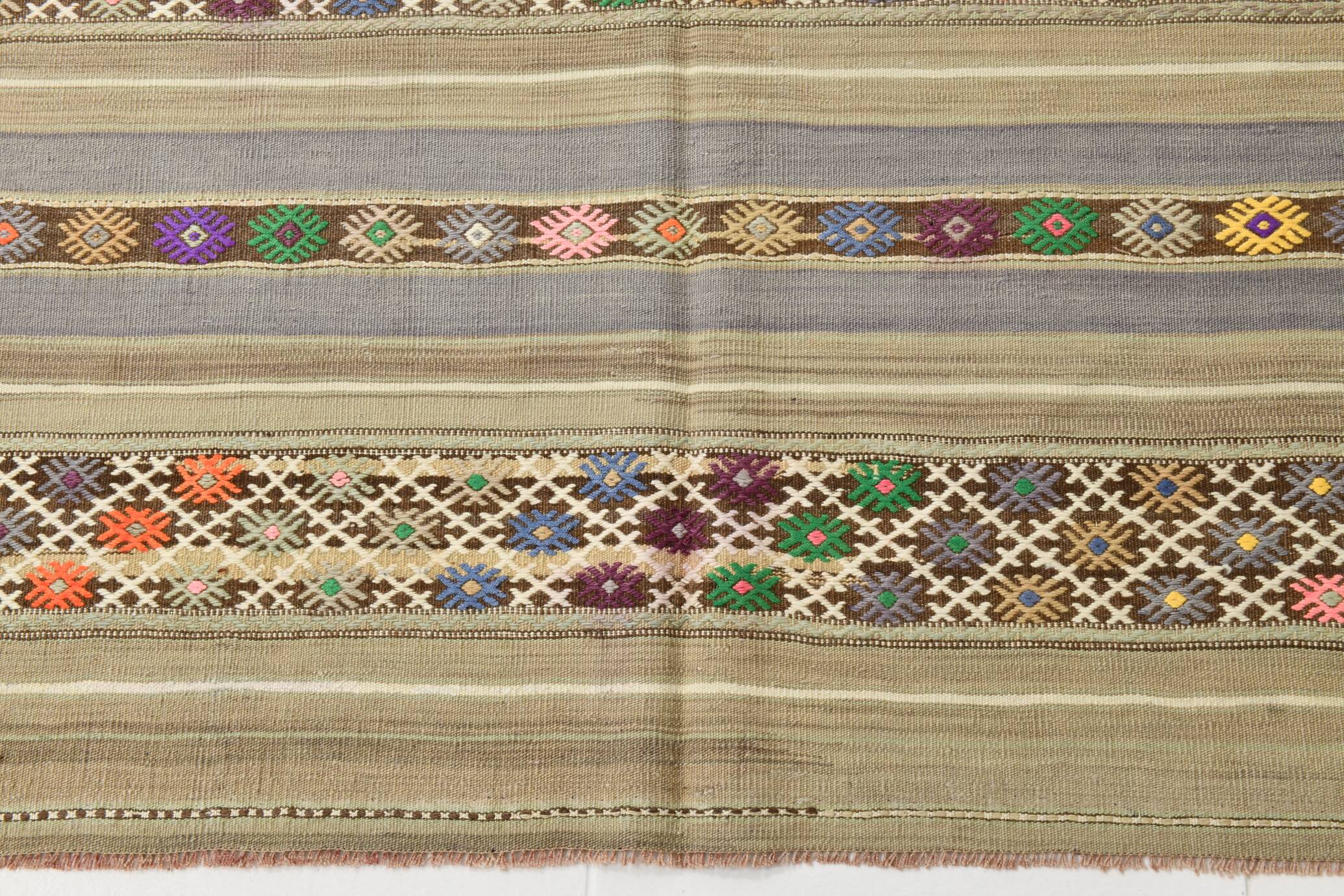 4x8 Soft Pastel Green Vintage Kilim Rug, 139x241Cm SK 33042