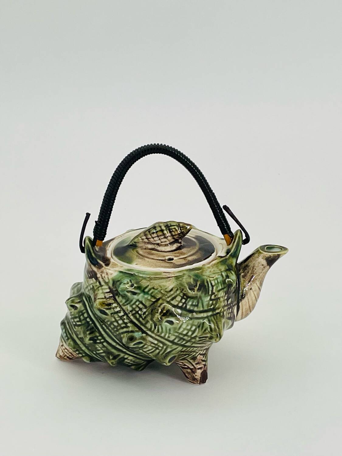 Petite théière coquillage en céramique