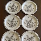 8 flat plates WH Grindley "Pinewood"