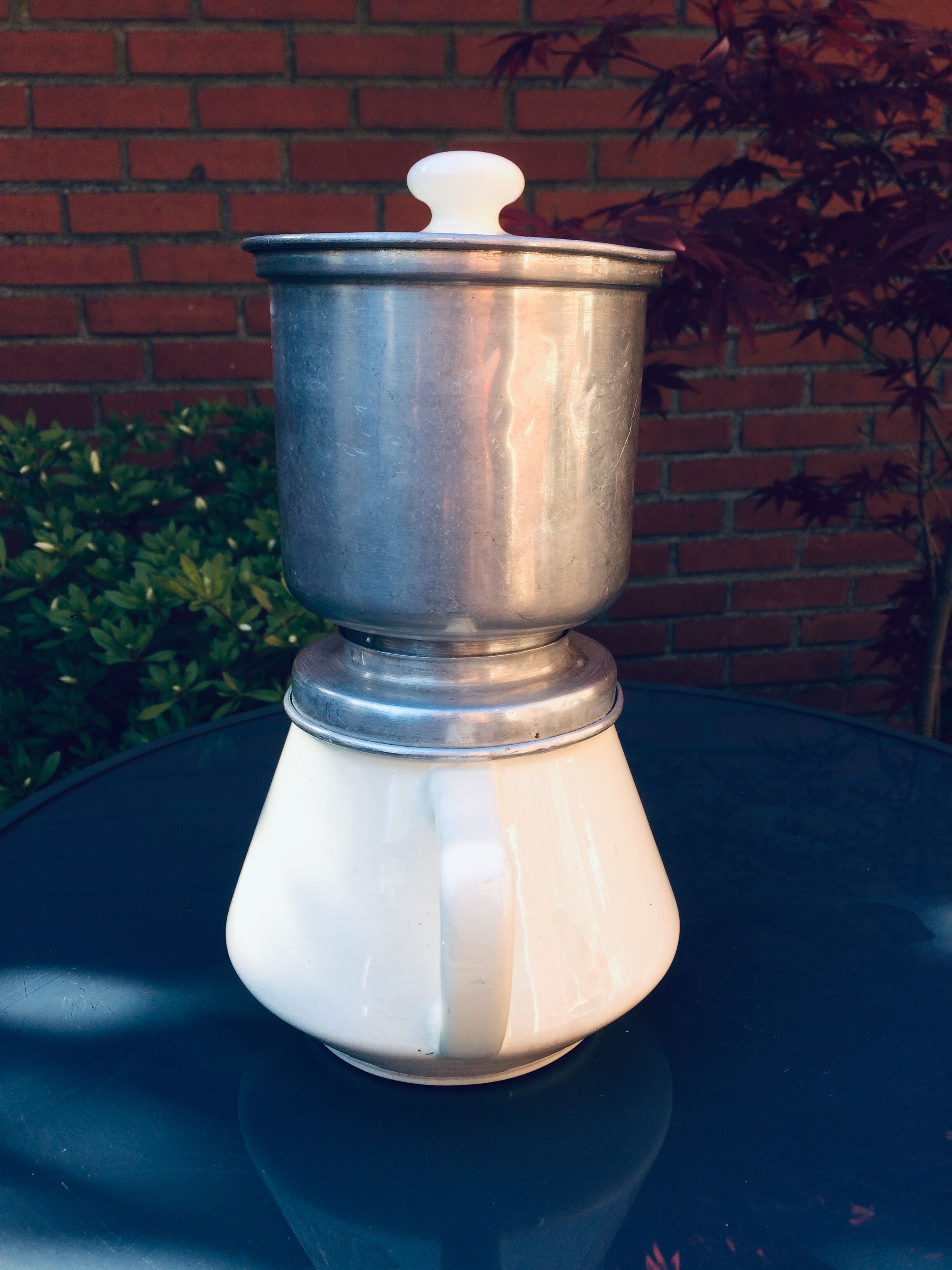 Ancienne cafetière mécanique en faïence et filtre en acier - Villeroy et Boch
