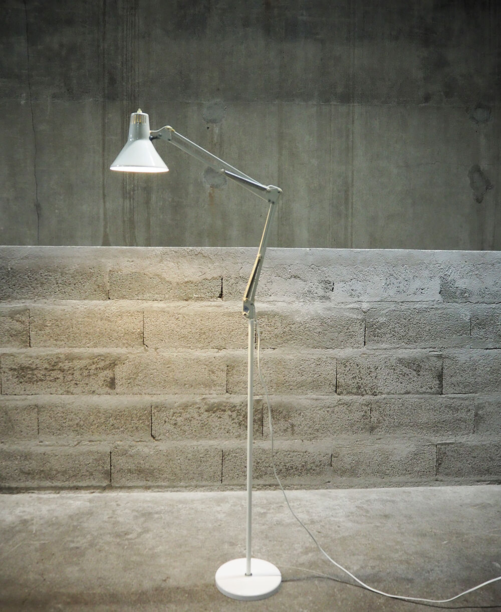 Twist vintage T1 series articulated floor lamp, 70s