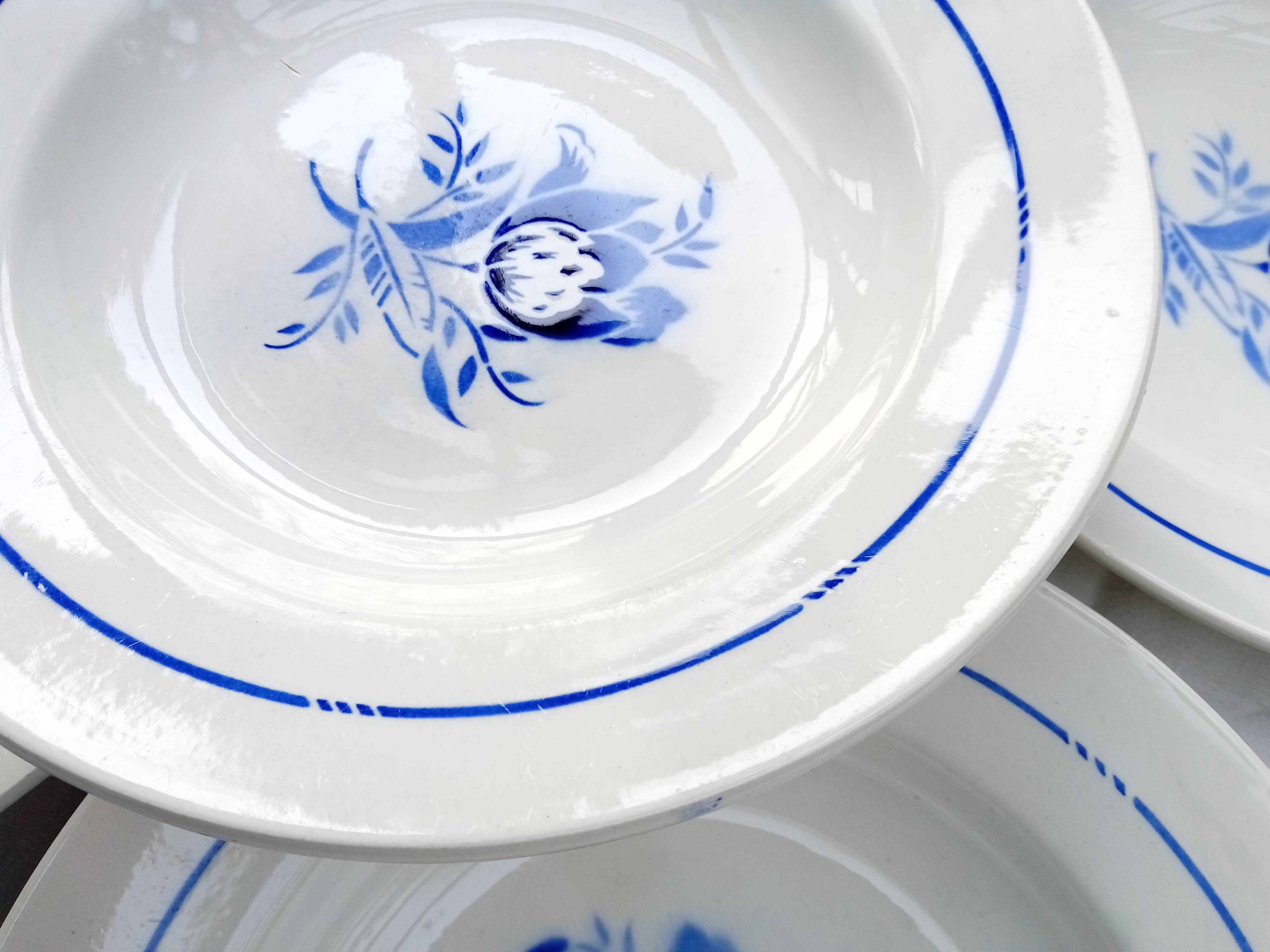 6 St Amand soup plates