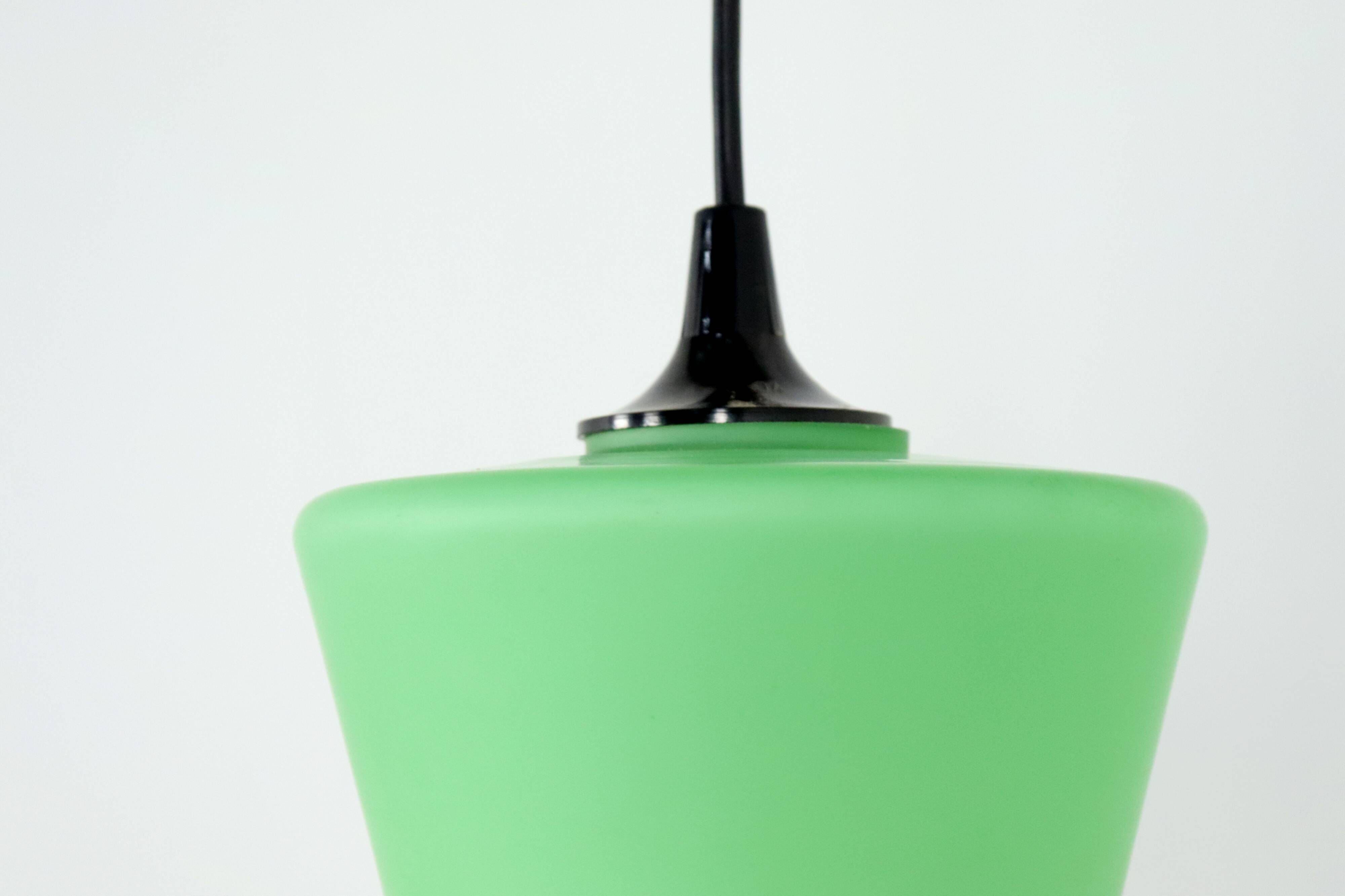 Lampe suspendue en verre vert