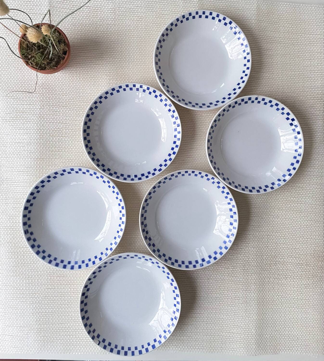 6 “checkerboard” soup plates Moulin des Loups