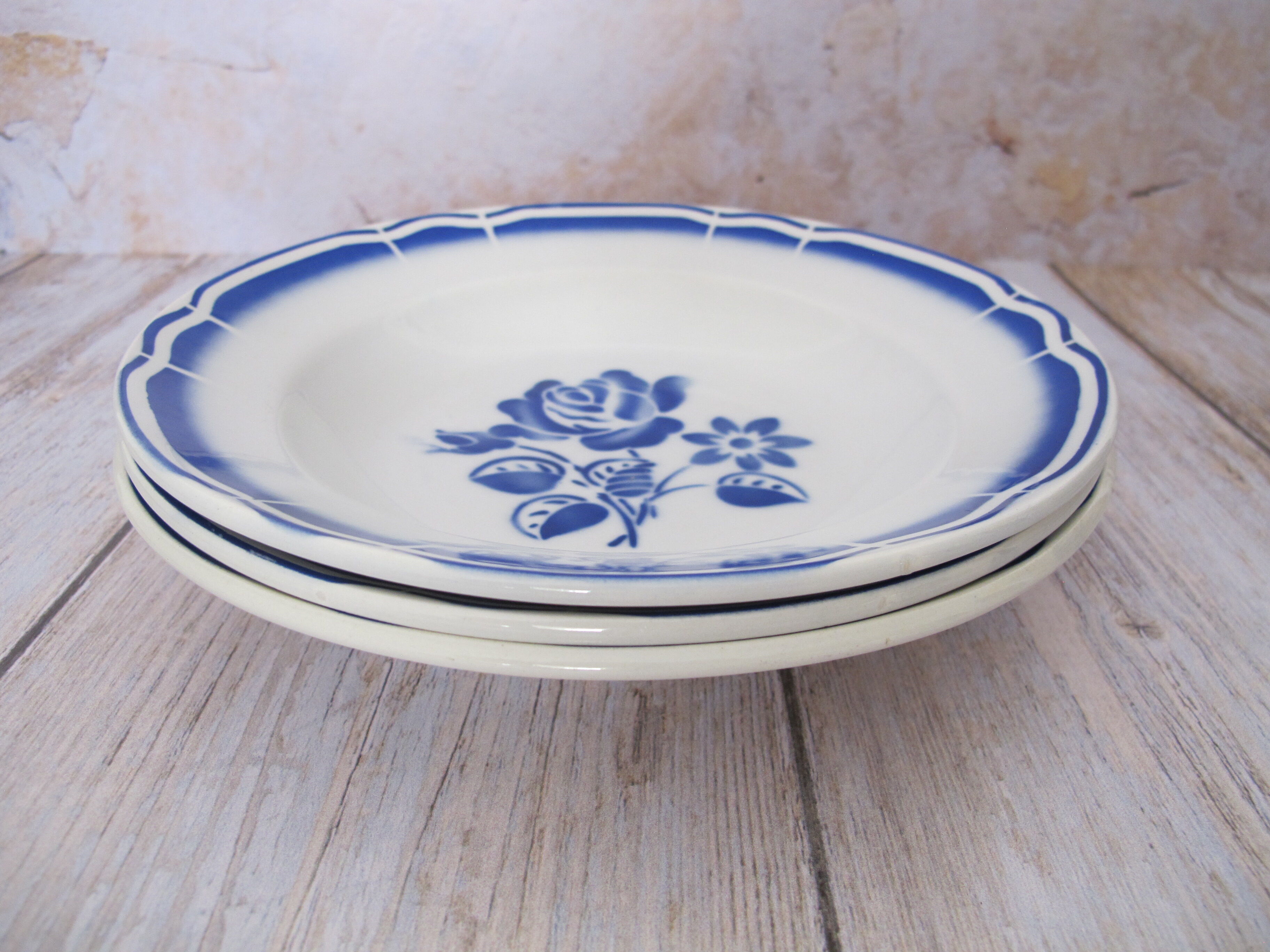 3 vintage hollow plates