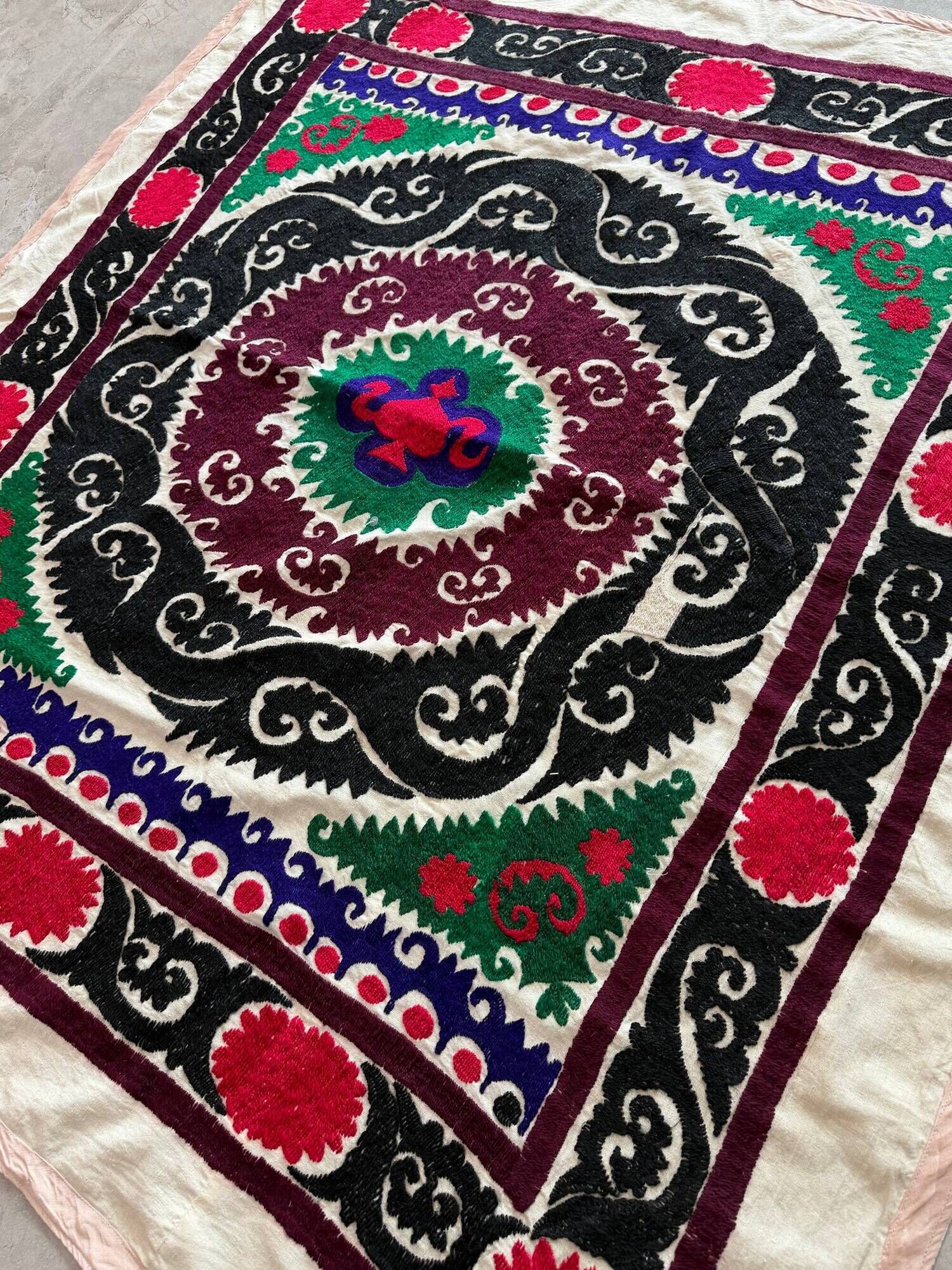 Vintage hand-embroidered tablecloth 117x127 cm
