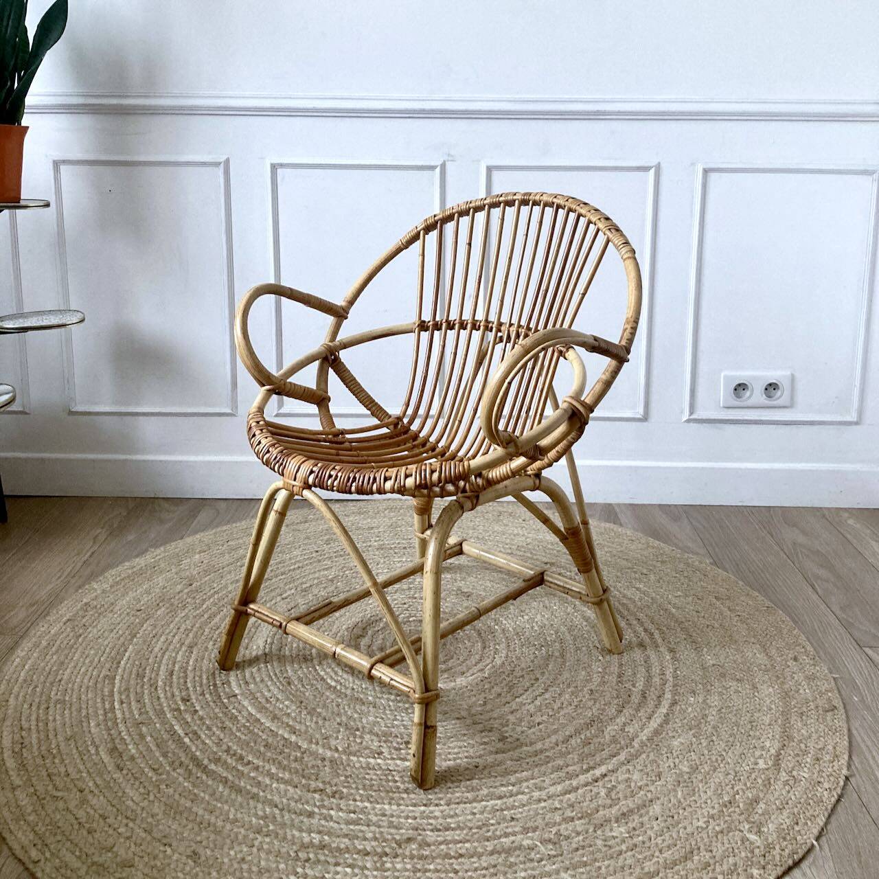 Fauteuil coquille en rotin vintage